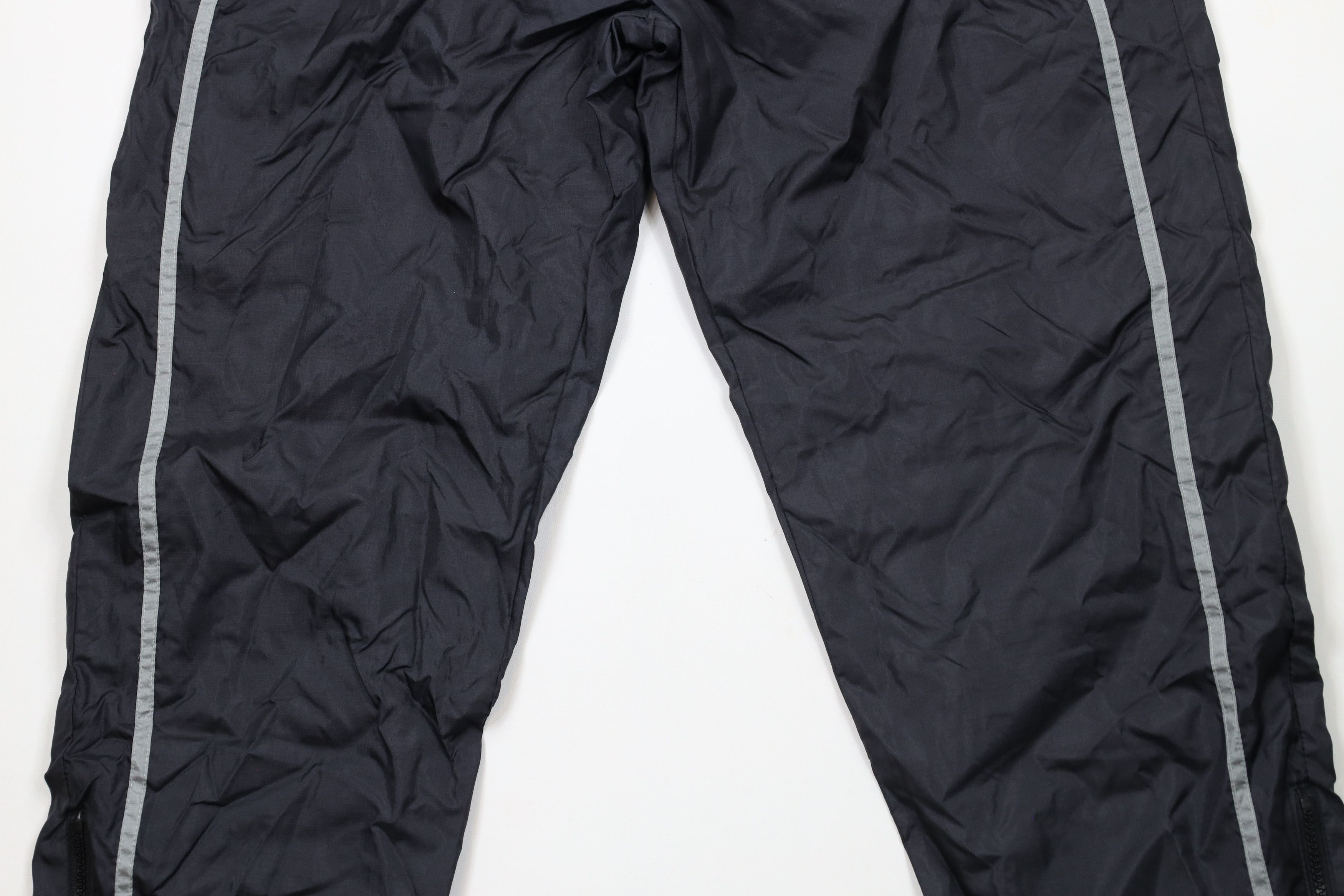Reebok × Vintage Vintage 90s Reebok Logo Lined Nylon Windbreaker Pants Black Size US 36 / EU 52 - 3 Thumbnail