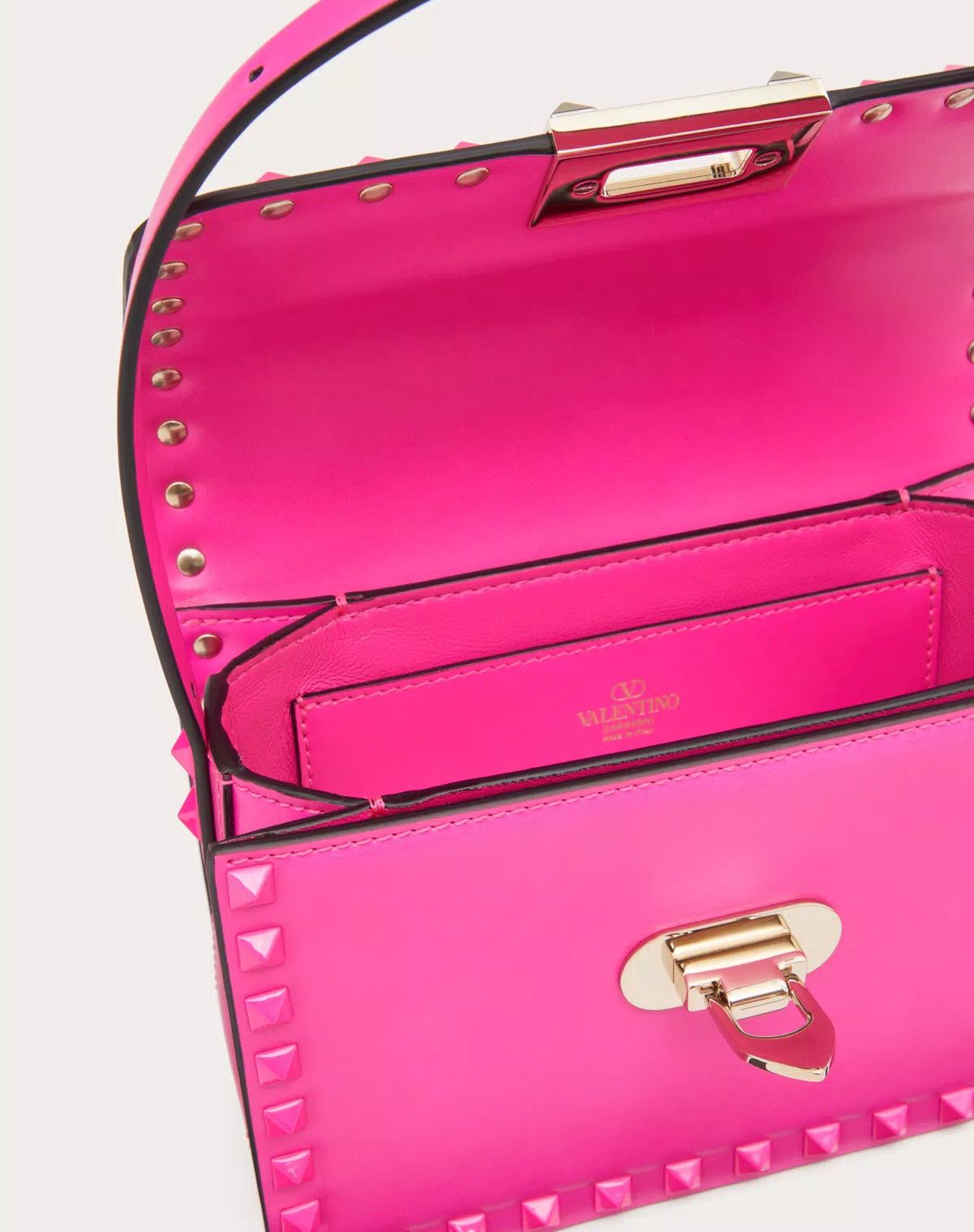 Valentino o1s1wg110426 Size: OS / Rockstud23 Small Shoulder Bag Pink Size ONE SIZE - 7 Thumbnail