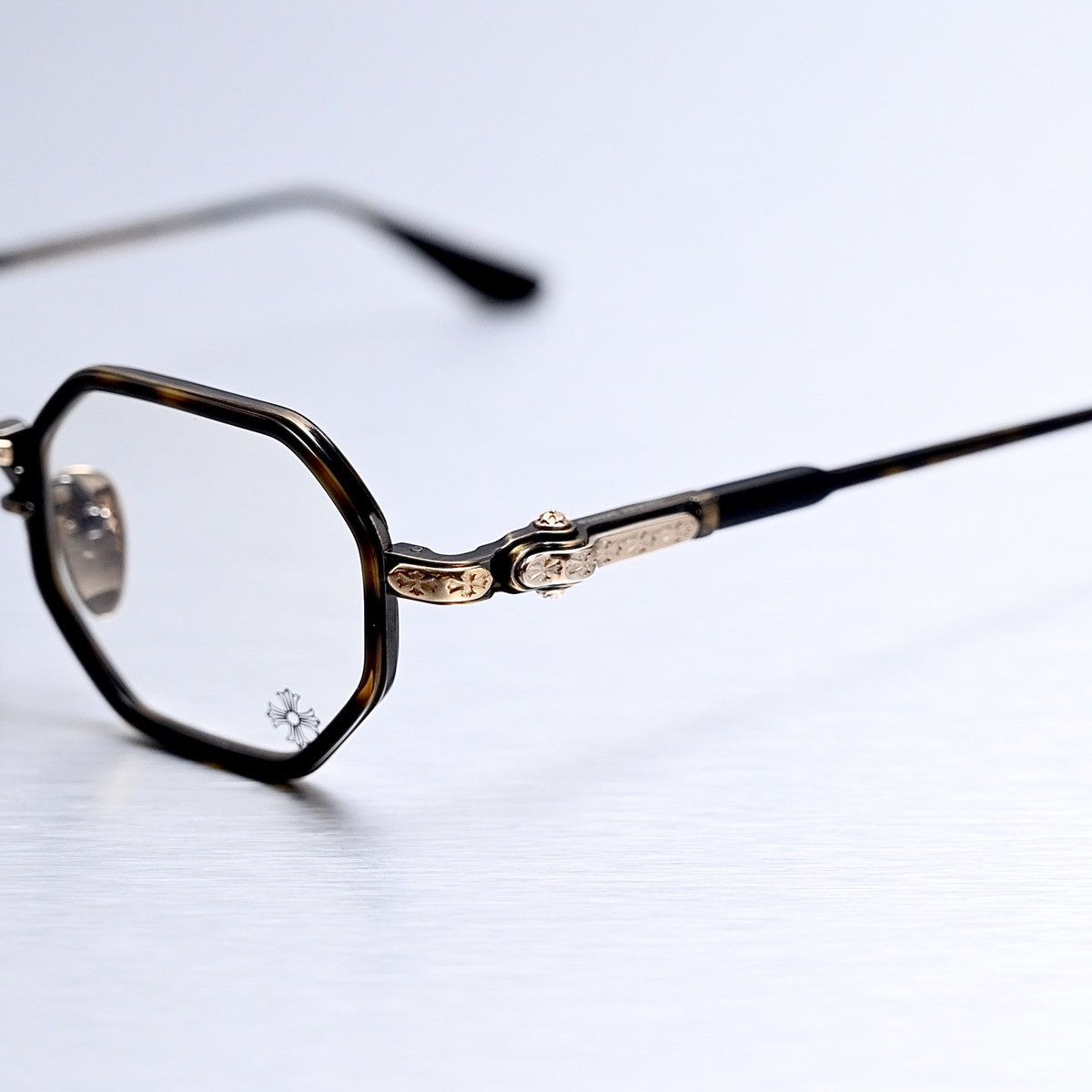 Chrome Hearts CHROME HEARTS TATTERS DARK TORTOISE/ ANTIQUE GOLD GLASSES Size ONE SIZE - 3 Thumbnail