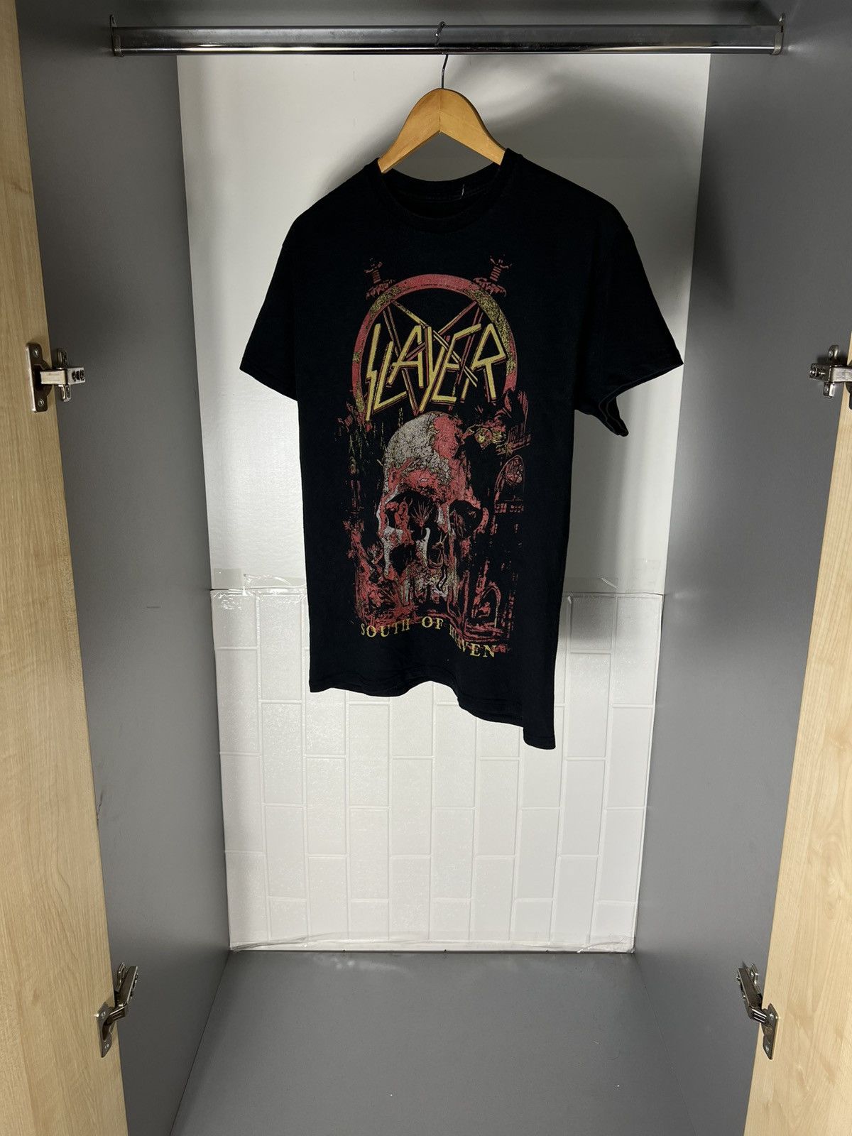 Band Tees VINTAGE SLAYER WORLD TOUR ROCK T-SHIRT METAL RETRO Y2K 90s Size US M / EU 48-50 / 2 - 6 Thumbnail