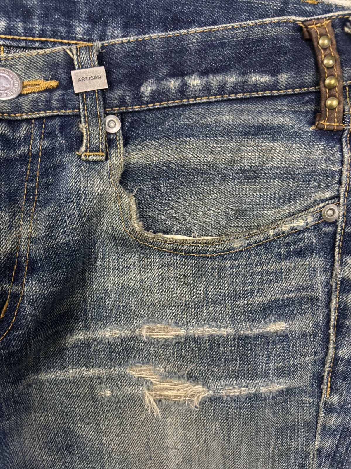 Studio D'Artisan Vintage Studio D’Artisan Studded Distressed Punk Jeans Size US 32 / EU 48 - 5 Thumbnail