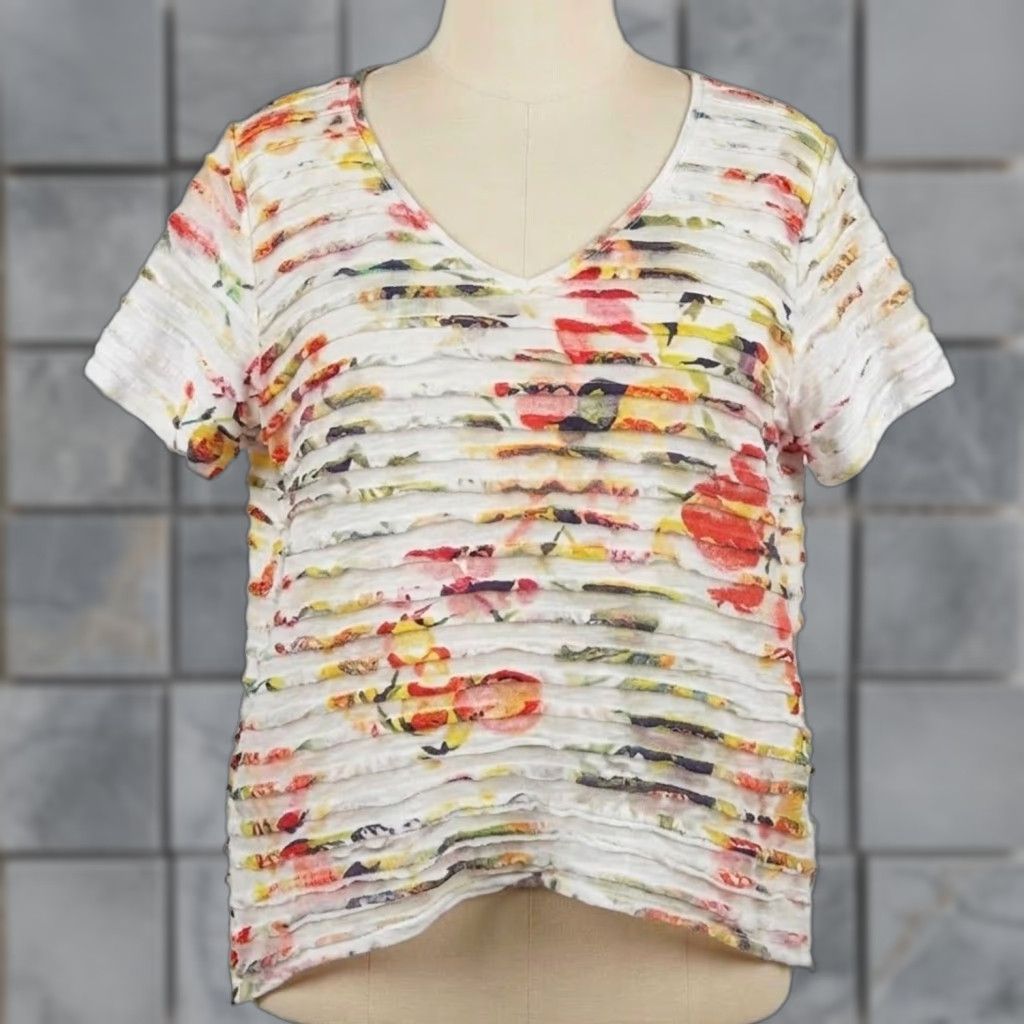 FRED Fred David Top Blouse XL White VNeck Floral Made in USA Fairy Garden Whimsical Size XL / US 12-14 / IT 48-50 - 1 Thumbnail