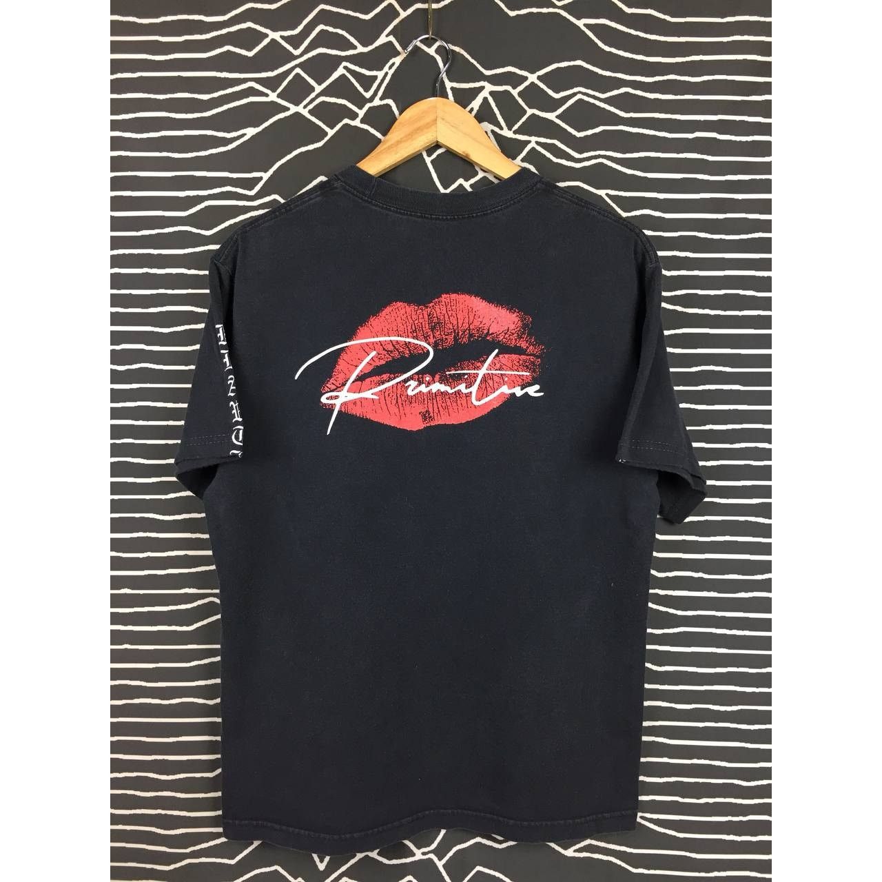 Primitive Primitive Skateboarding Lover Sexy Lips Graphic Tee Size M Size US M / EU 48-50 / 2 - 1 Thumbnail