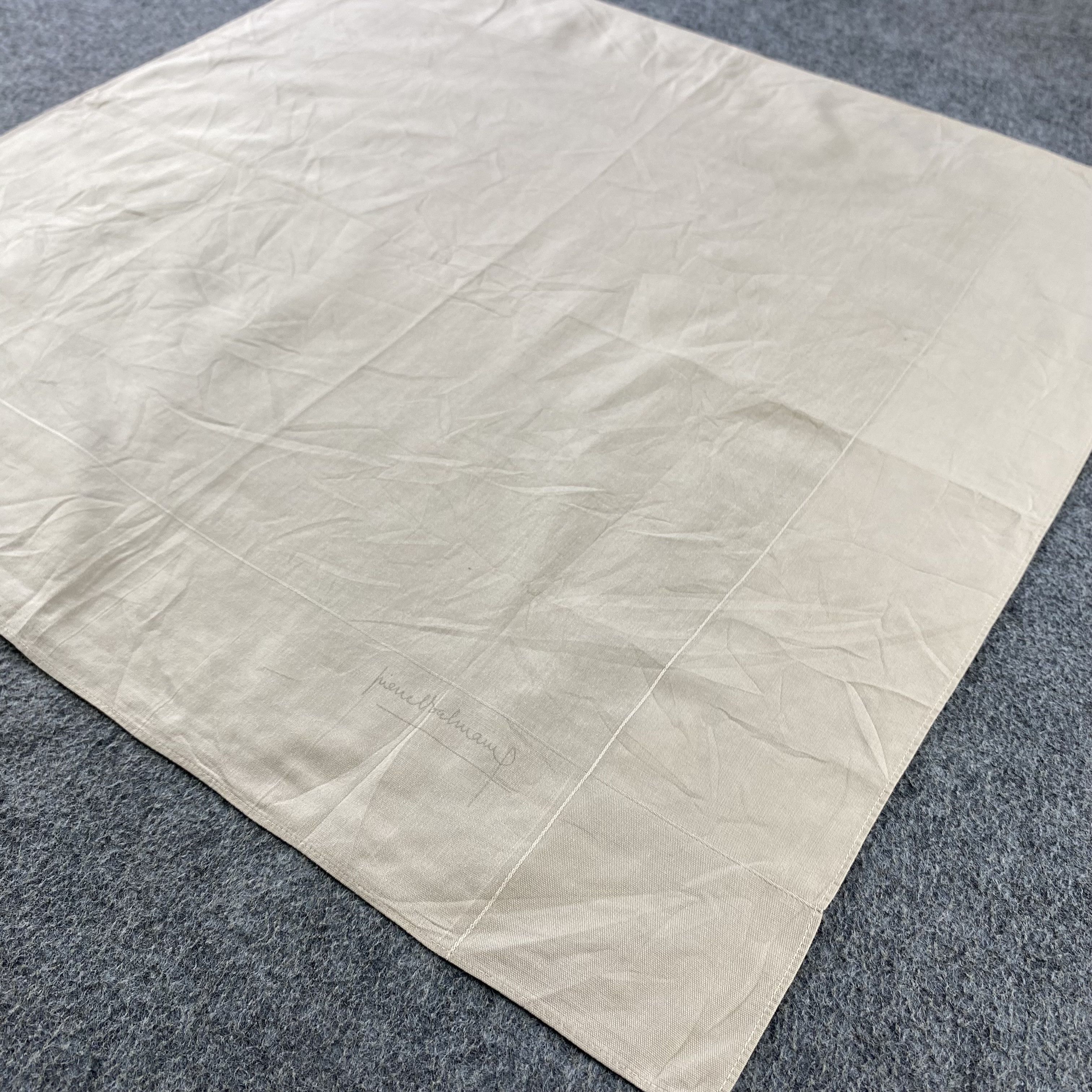 Pierre Balmain × Vintage Handkerchief/Neckerchief/Bandana HC873 Size ONE SIZE - 2 Thumbnail
