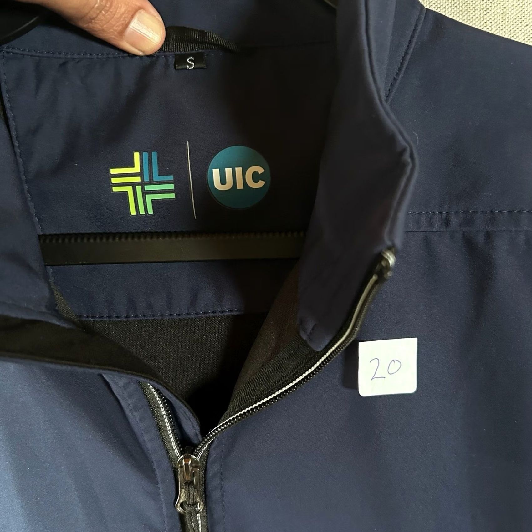Vintage UI Health UIC Navy Blue Full Zip Softshell Jacket Mens S Polyester Coat Size US S / EU 44-46 / 1 - 3 Thumbnail