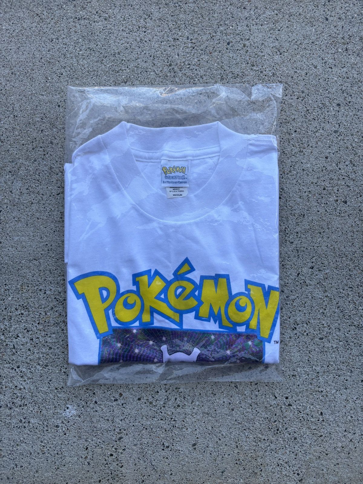 Pokemon Vintage 2000 Pokèmon “Gotta catch ‘em all” MewTwo Shirt Sz M Size US M / EU 48-50 / 2 - 3 Thumbnail
