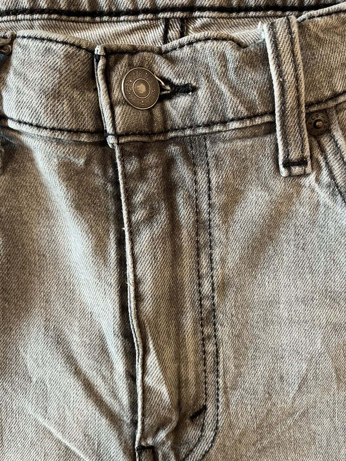 Levi's Vintage Clothing Levi’s 514 Straight Fit Grey Denim Jeans — Size 33x32 Size US 33 - 4 Thumbnail