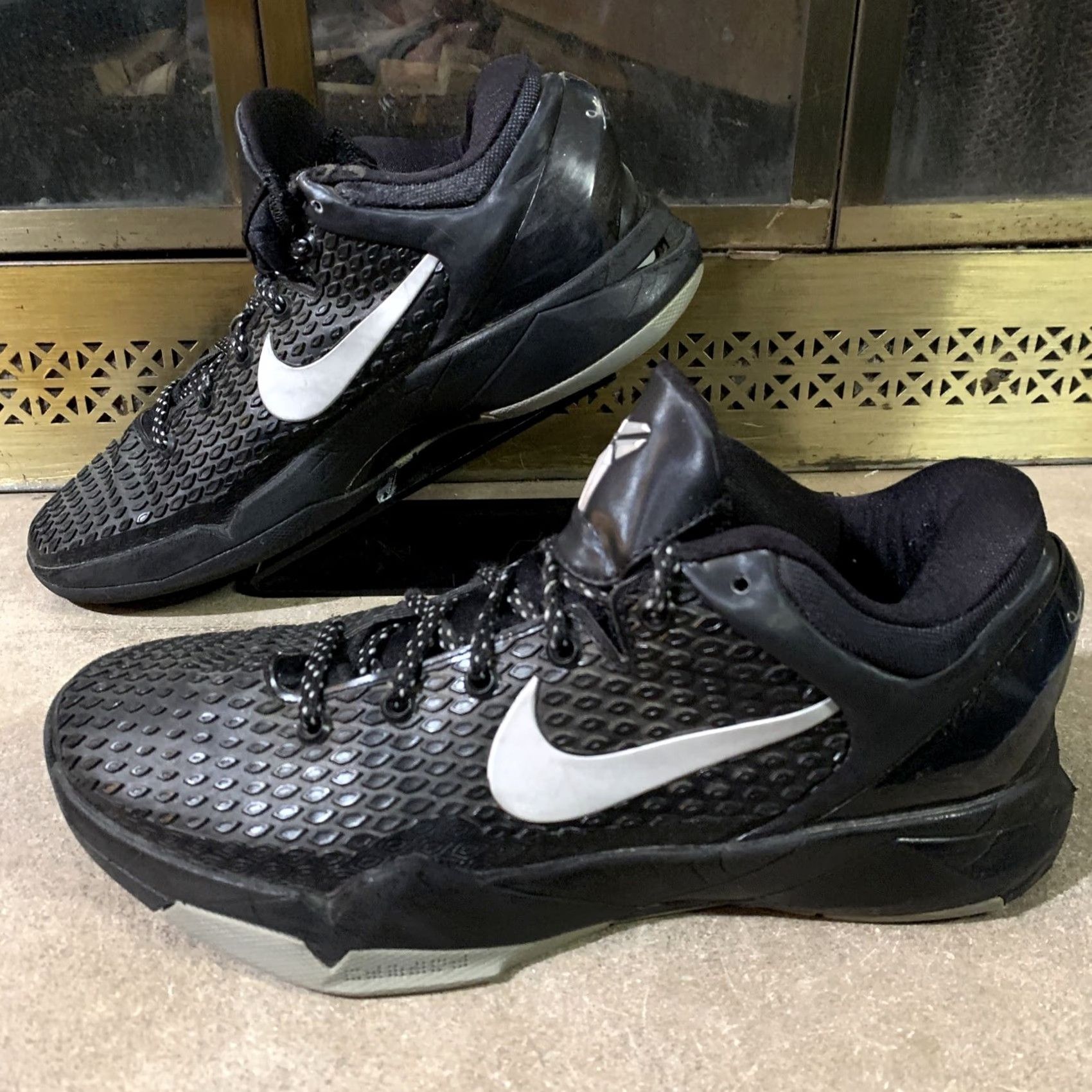 Nike NIKE Zoom Kobe VII System TB Black/Metallic Silver-White Size 7.0 Mens Sneaker Size US 7 / EU 40 - 2 Thumbnail