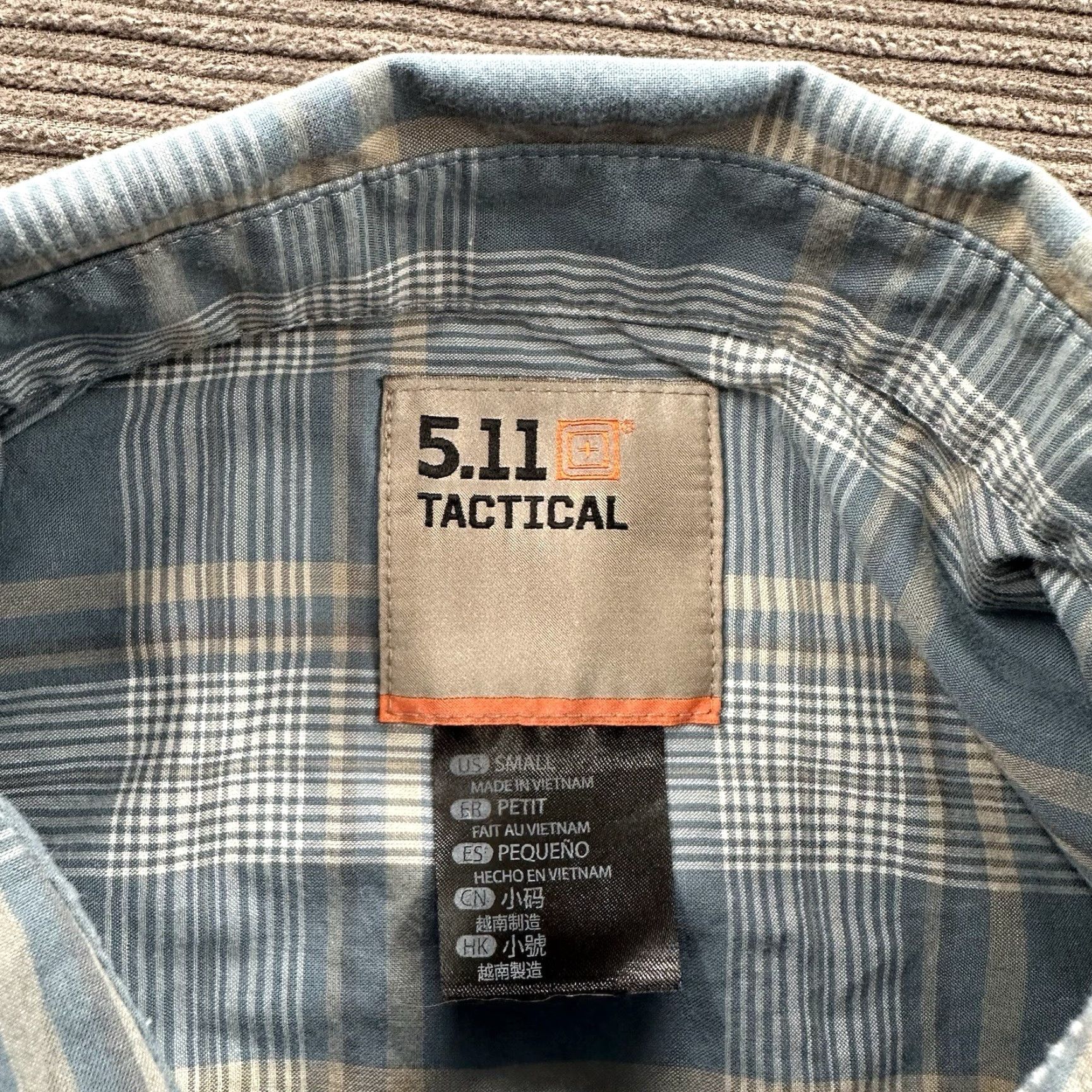 Vintage 5.11 Tactical Shirt Men S Blue Plaid Short Sleeve Button-Up Workwear Outdoor Casual Shirt Size US S / EU 44-46 / 1 - 3 Thumbnail