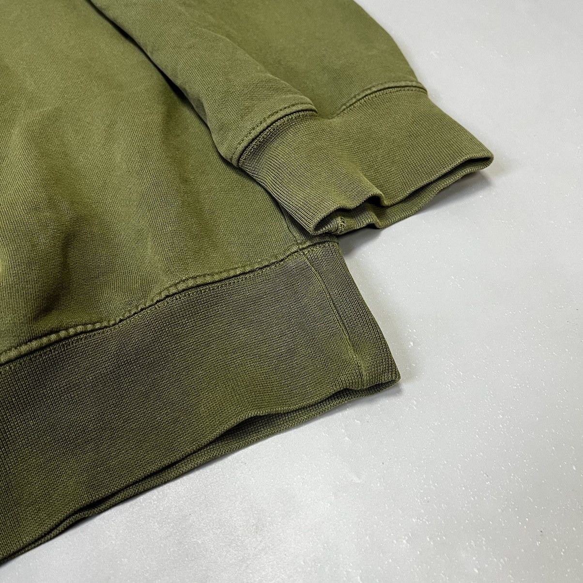 Carhartt × Carhartt Wip × Vintage Vintage Carhartt sweatshirt khaki big logo y2k Size US L / EU 52-54 / 3 - 4 Thumbnail