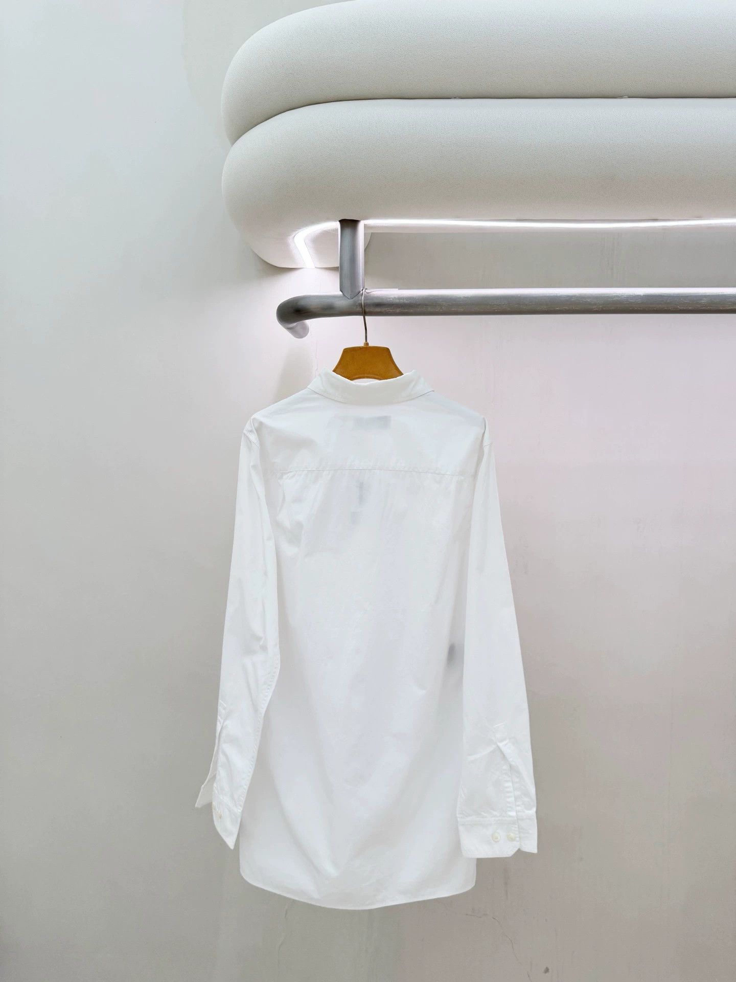 Miu Miu Miu Miu White Long Shirt 36 Stain, Washer Tag Hole Size XS / US 0-2 / IT 36-38 - 2 Thumbnail