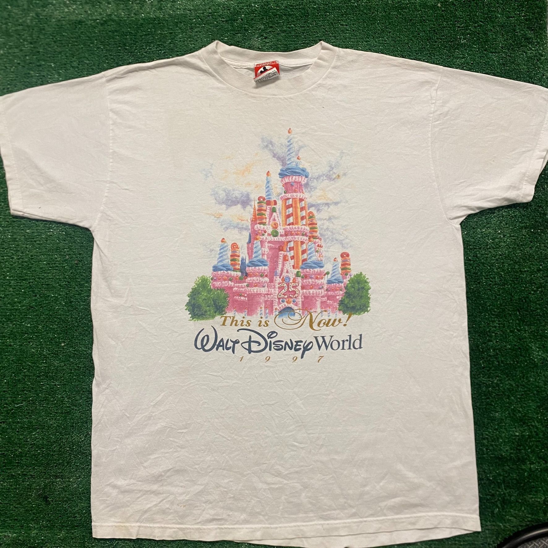 Image of Made In USA x Mickey Inc Vintage 90's Walt Disney World Castle 25Th Anniversary Tee in White (Size 