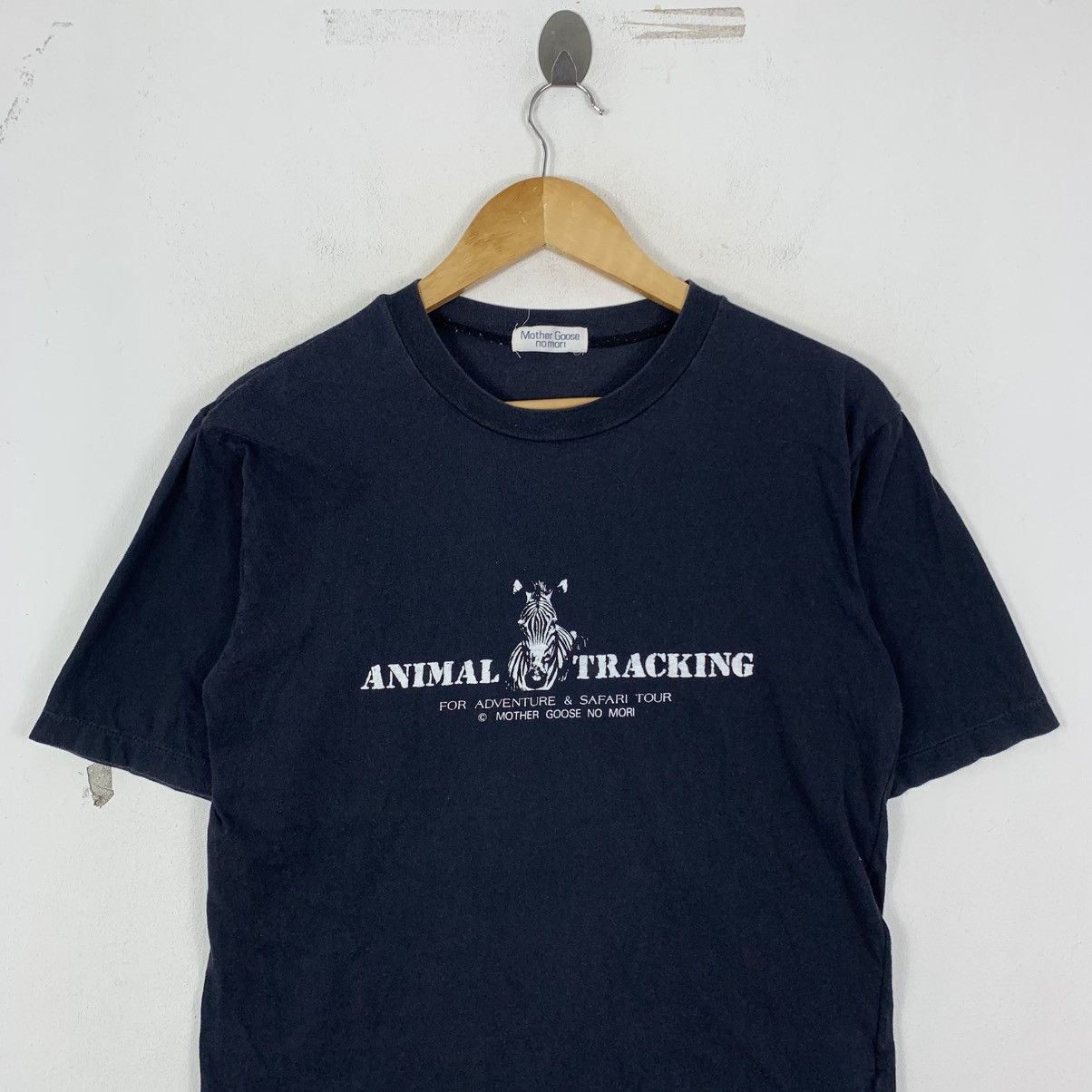 MOTHER Vintage MOTHER GOOSE No MORI Animal Tracking Tshirt Size US L / EU 52-54 / 3 - 3 Thumbnail