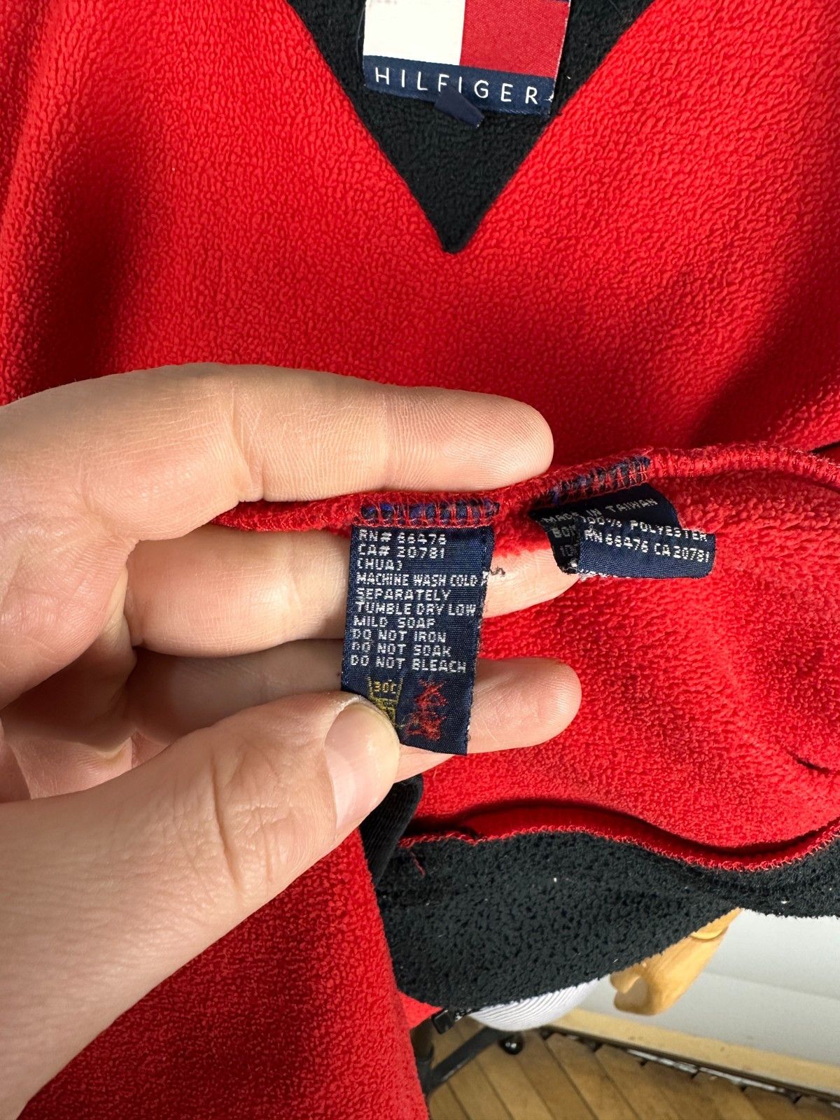 Tommy Hilfiger Tommy Hilfiger Flag Fleece Full Zip Jacket Size M 90s Red Size M / US 6-8 / IT 42-44 - 10 Thumbnail