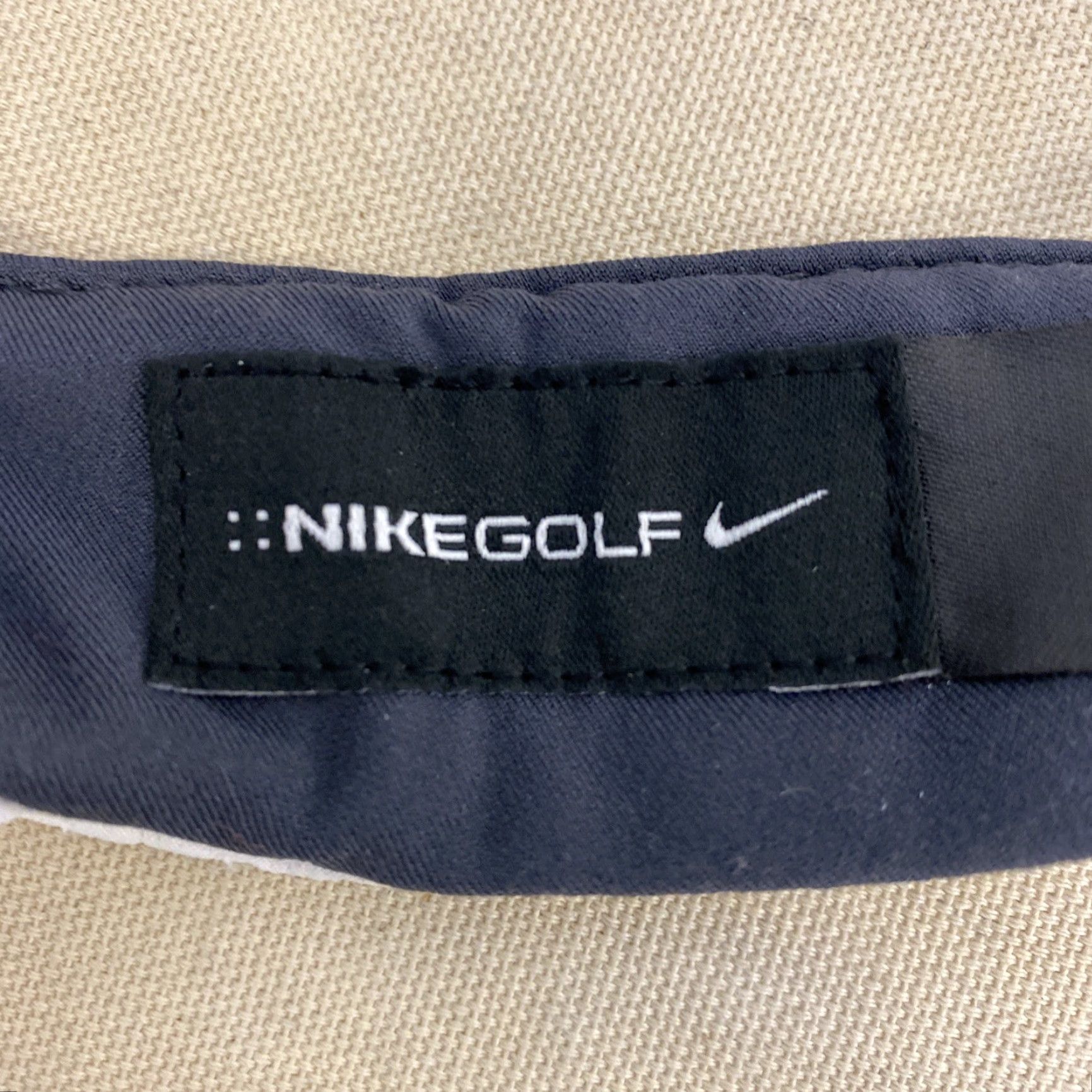 Nike Nike Visor Sun Fit White Swoosh Adjustable Unisex Adults Size White 261 Visor Size ONE SIZE - 7 Thumbnail
