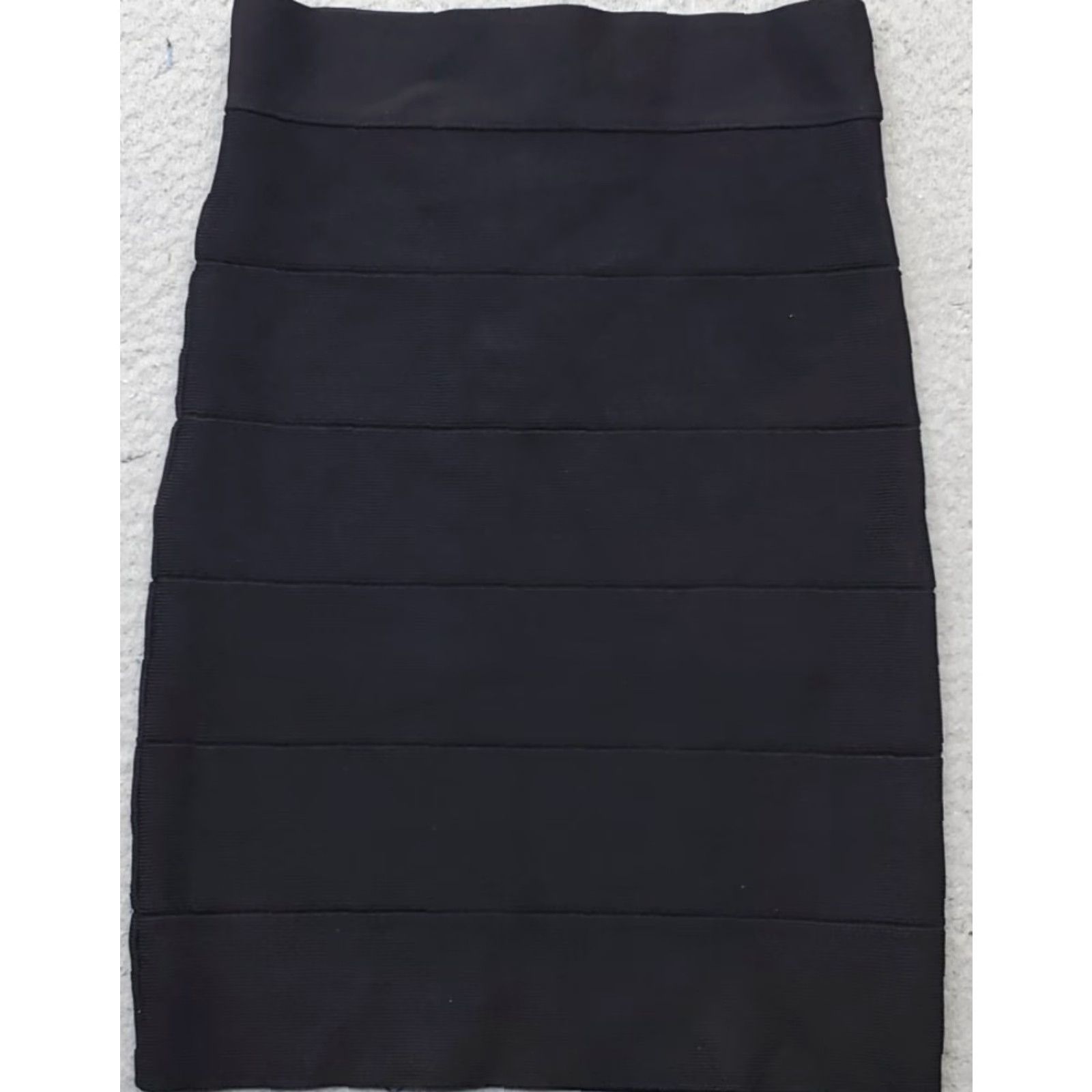 Bebe bebe Skirt Womens M Black Regular Fit Back Zip Straight & Pencil Size: Womens Size M: Black: 90s? Size 32" / US 10 / IT 46 - 2 Thumbnail