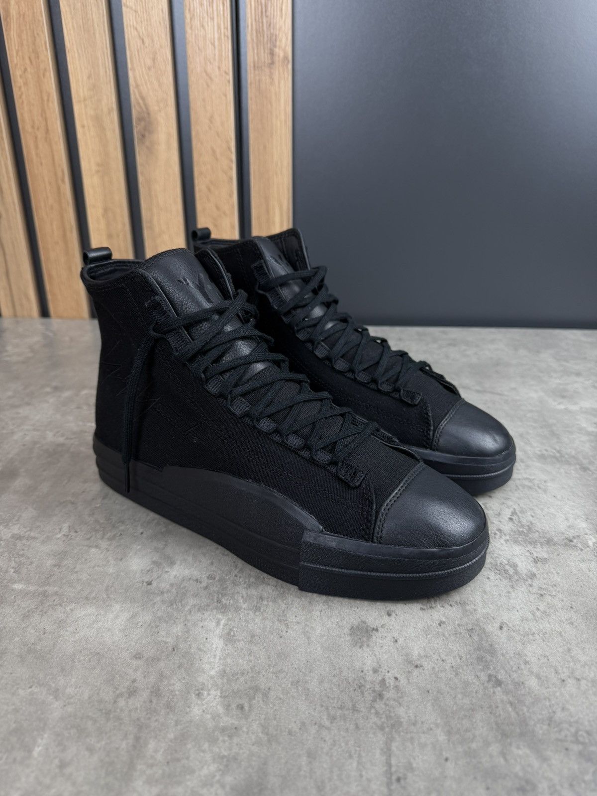 Adidas Adidas Y-3 Yuben Mid Triple Black Sneakers Size US 7.5 Size US 7.5 / EU 40-41 - 6 Thumbnail