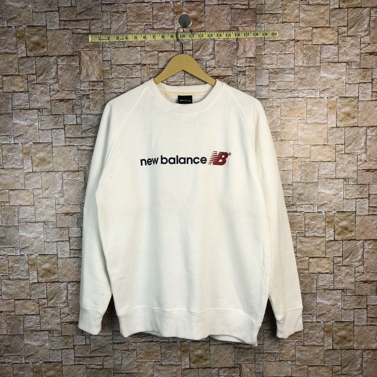 New Balance New Balance White Sweatshirt #A793 Size US M / EU 48-50 / 2 - 1 Thumbnail