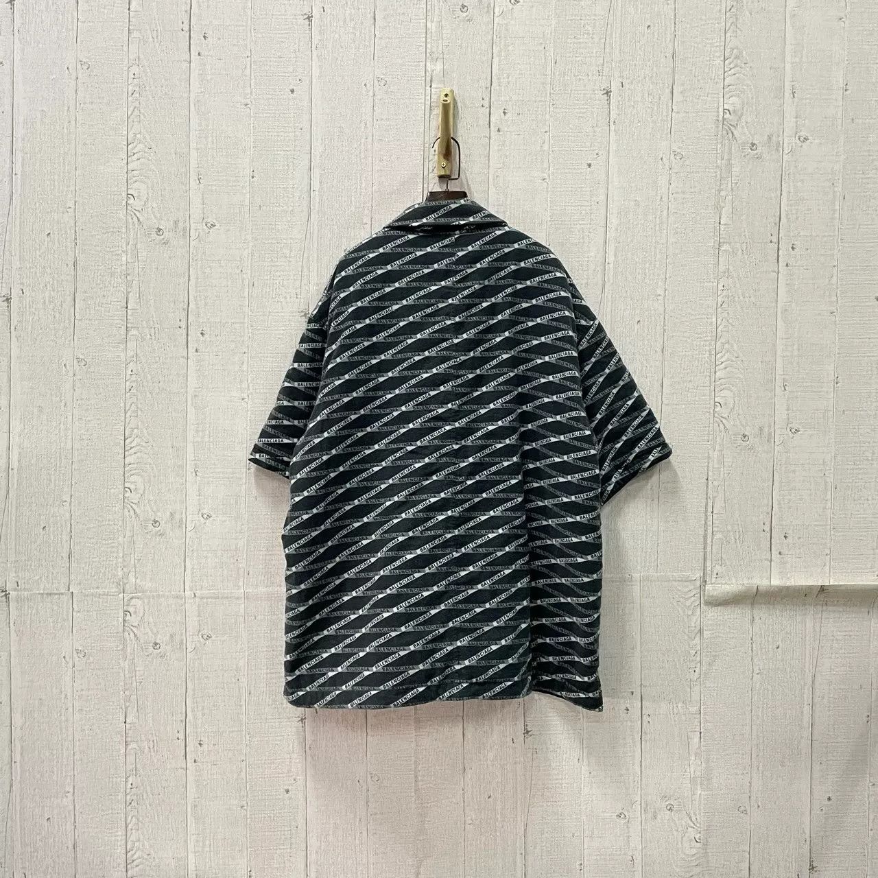 Balenciaga Balenciaga All-over Logo Short-sleeve Shirt Size US S / EU 44-46 / 1 - 2 Thumbnail