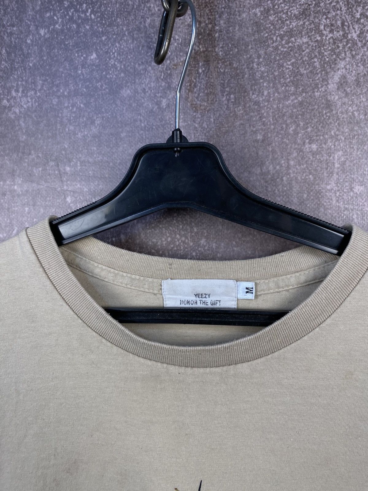 Honor the Gift Honour The Gift Yeezy Sky Is Falling T-Shirt Rare Retro Hype Size US M / EU 48-50 / 2 - 5 Thumbnail