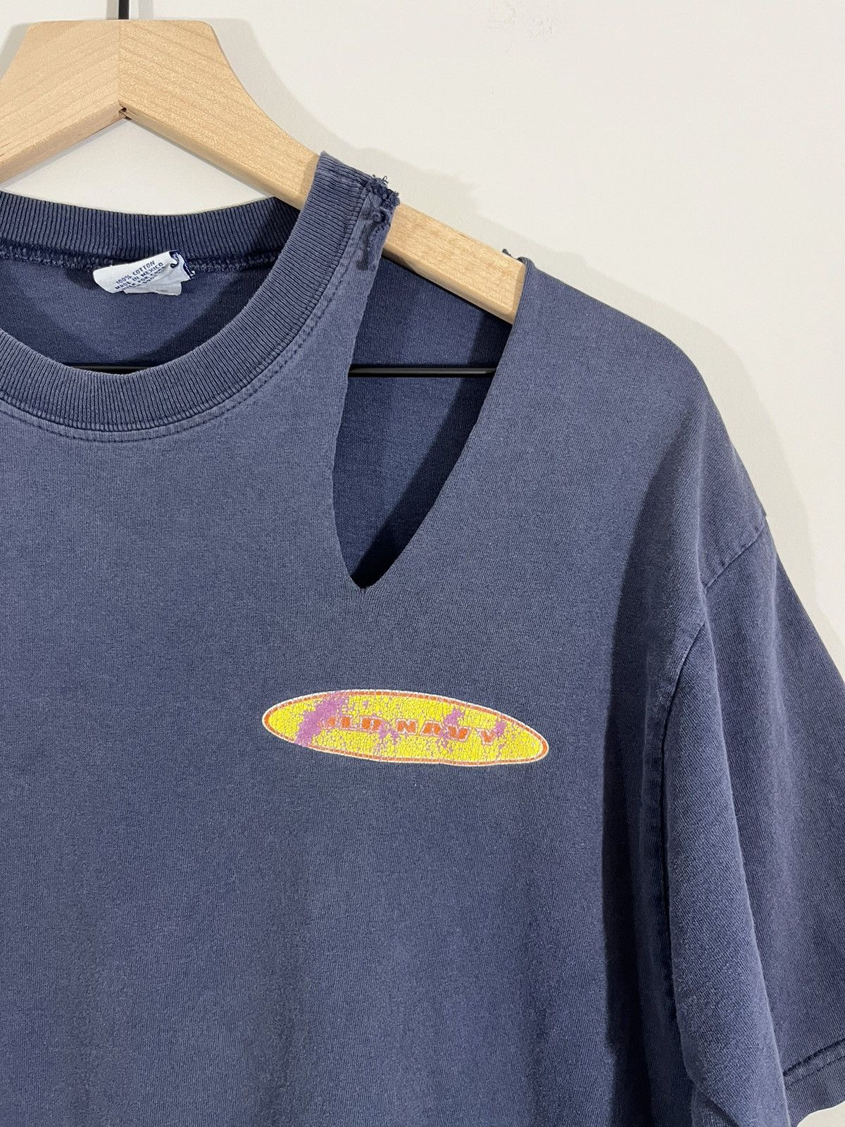 Vintage Thrashed Sun Faded Old Navy Logo Tee Size US M / EU 48-50 / 2 - 2 Thumbnail