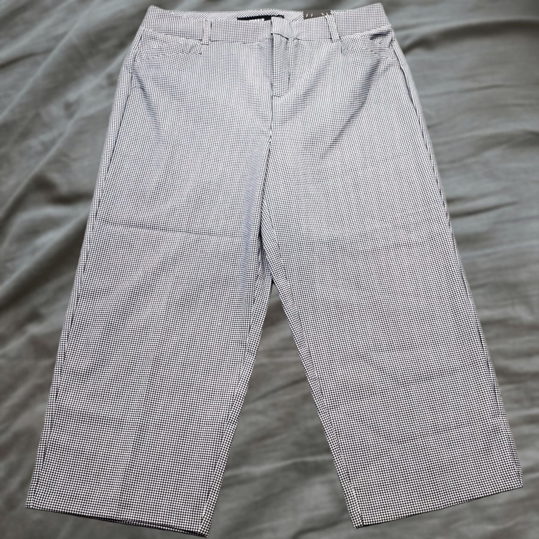 Torrid Torrid Cropped Pants Women's 10 Multi Houndstooth Wide-Leg Pants XS? Size 32" / US 10 / IT 46 - 1 Thumbnail