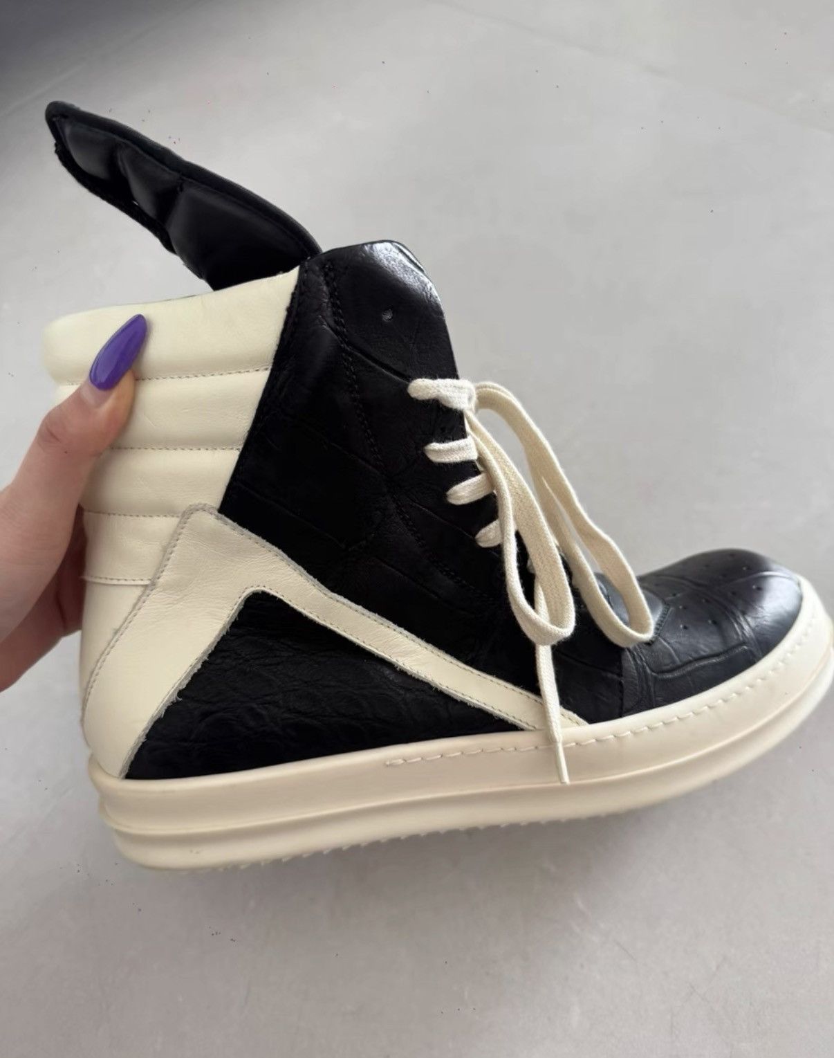 Rick Owens Rick Owens Main Line Reverse Triangle Crocodile Leather K37 Size US 8 / EU 41 - 7 Thumbnail