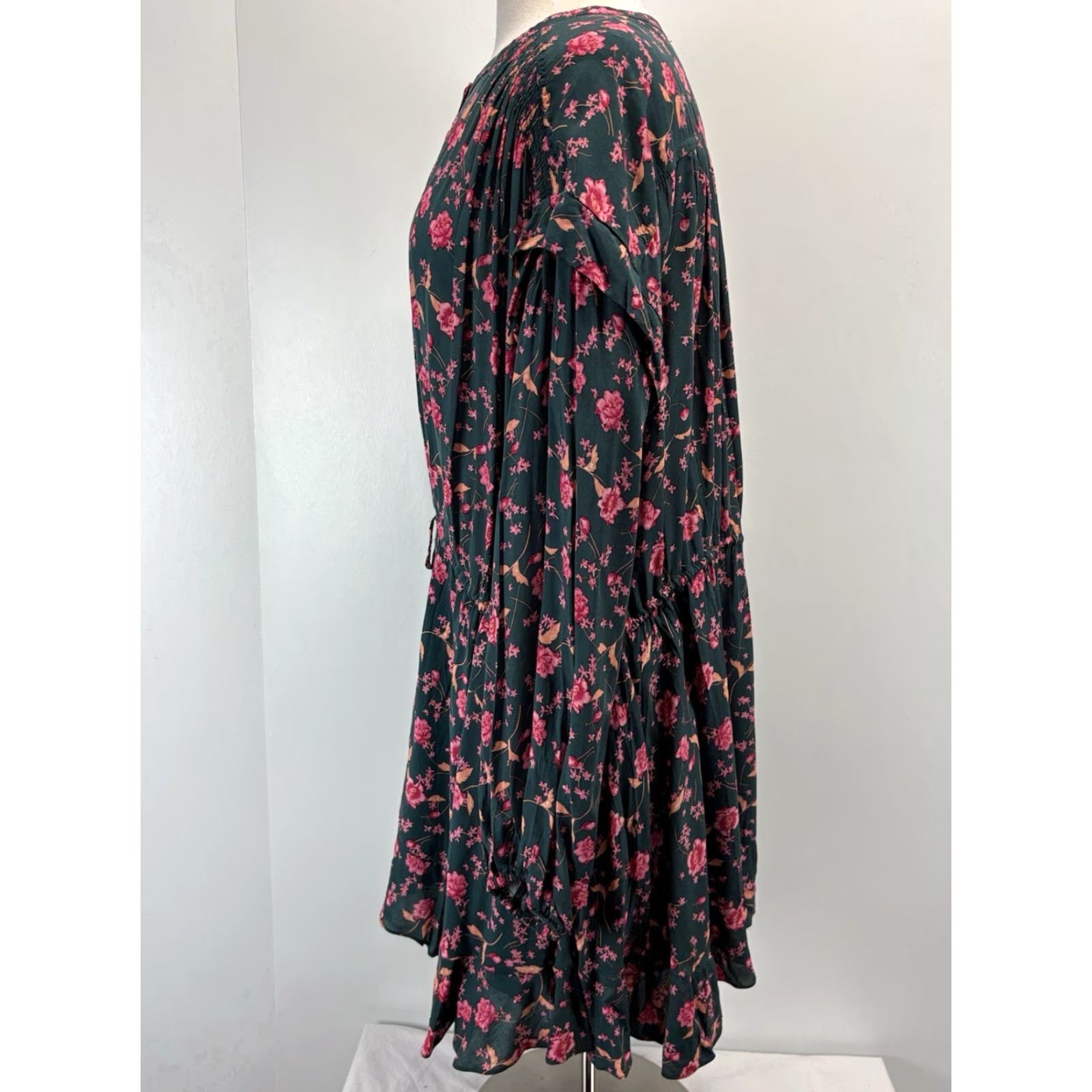 Free People Free People Mini Dress Size Large Oversize Long Sleeve Dark Floral Flower Fields Size L / US 10 / IT 46 - 2 Thumbnail
