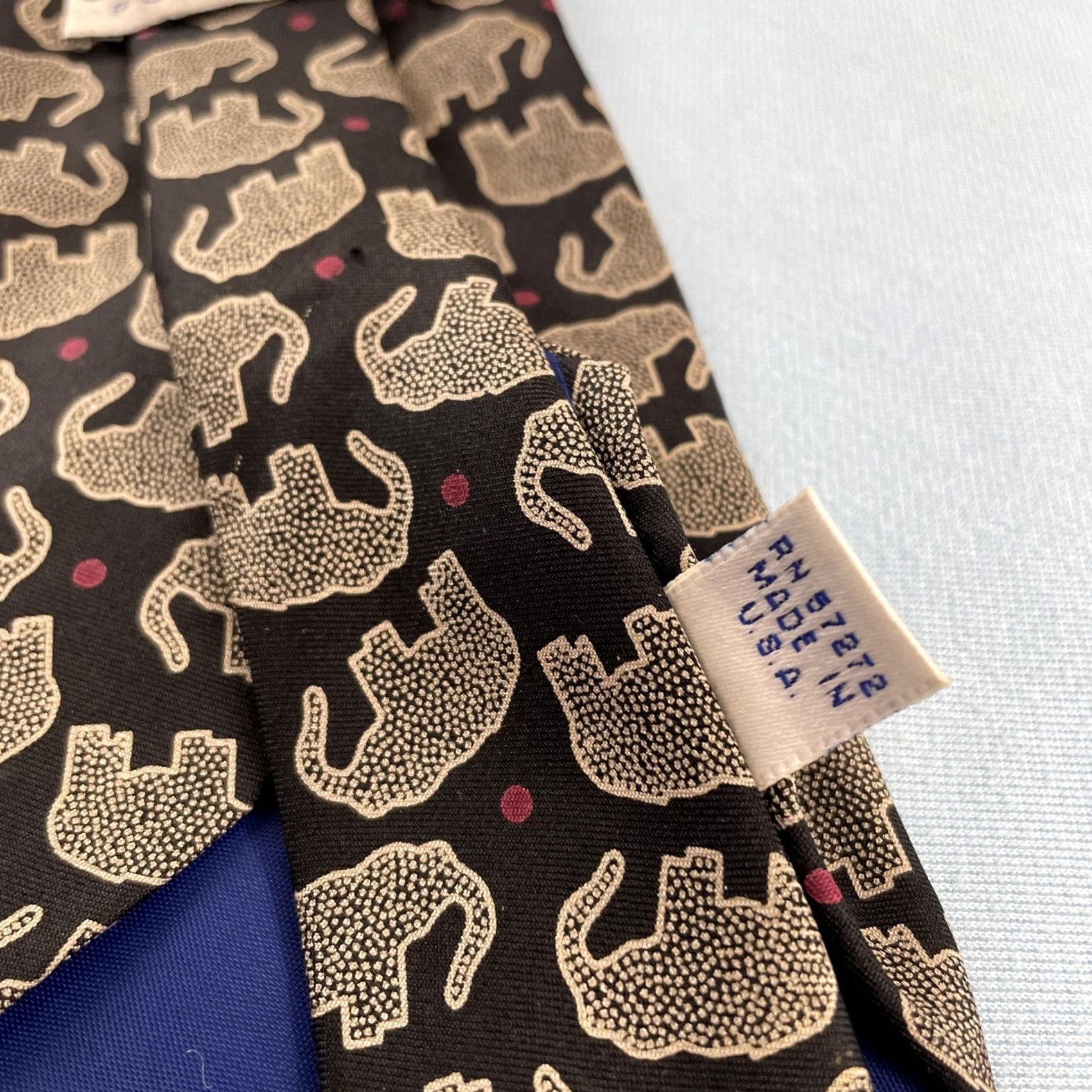 Perry Ellis Perry Ellis Portfolio Vtg Italy Silk Tie Elephant MCM Art Deco Dots Black Yellow Red Wall/Geometric Pattern Tie Mens Size One Size Size ONE SIZE - 6 Thumbnail