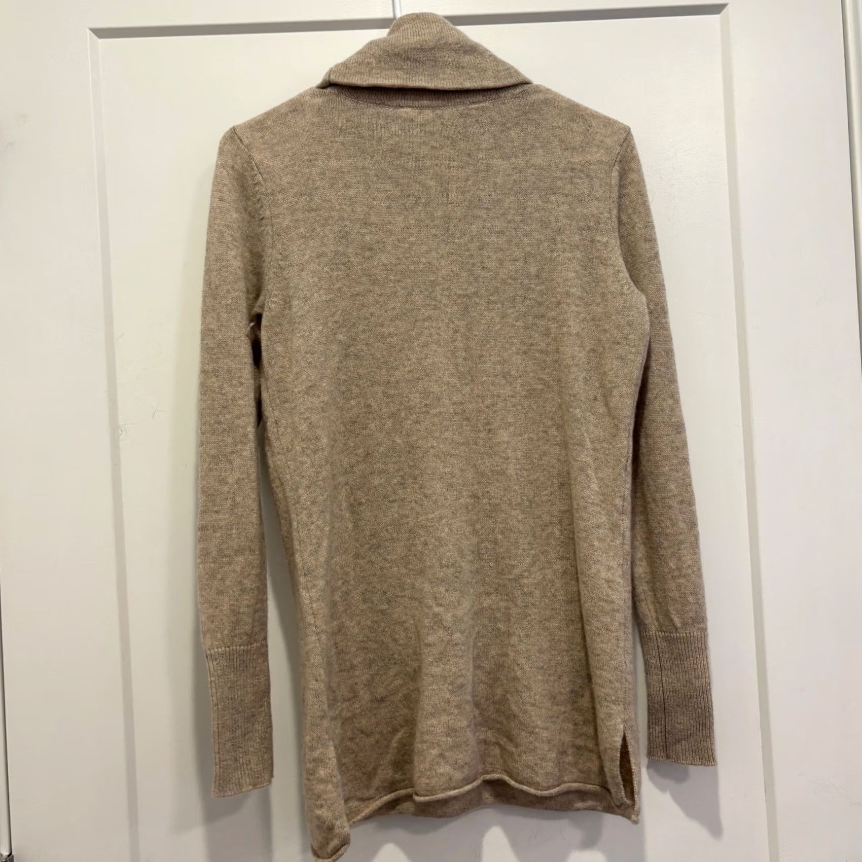 Athleta Athleta Sweater Cowl Neck Pullover Beige Knit Women Medium Size M / US 6-8 / IT 42-44 - 3 Thumbnail