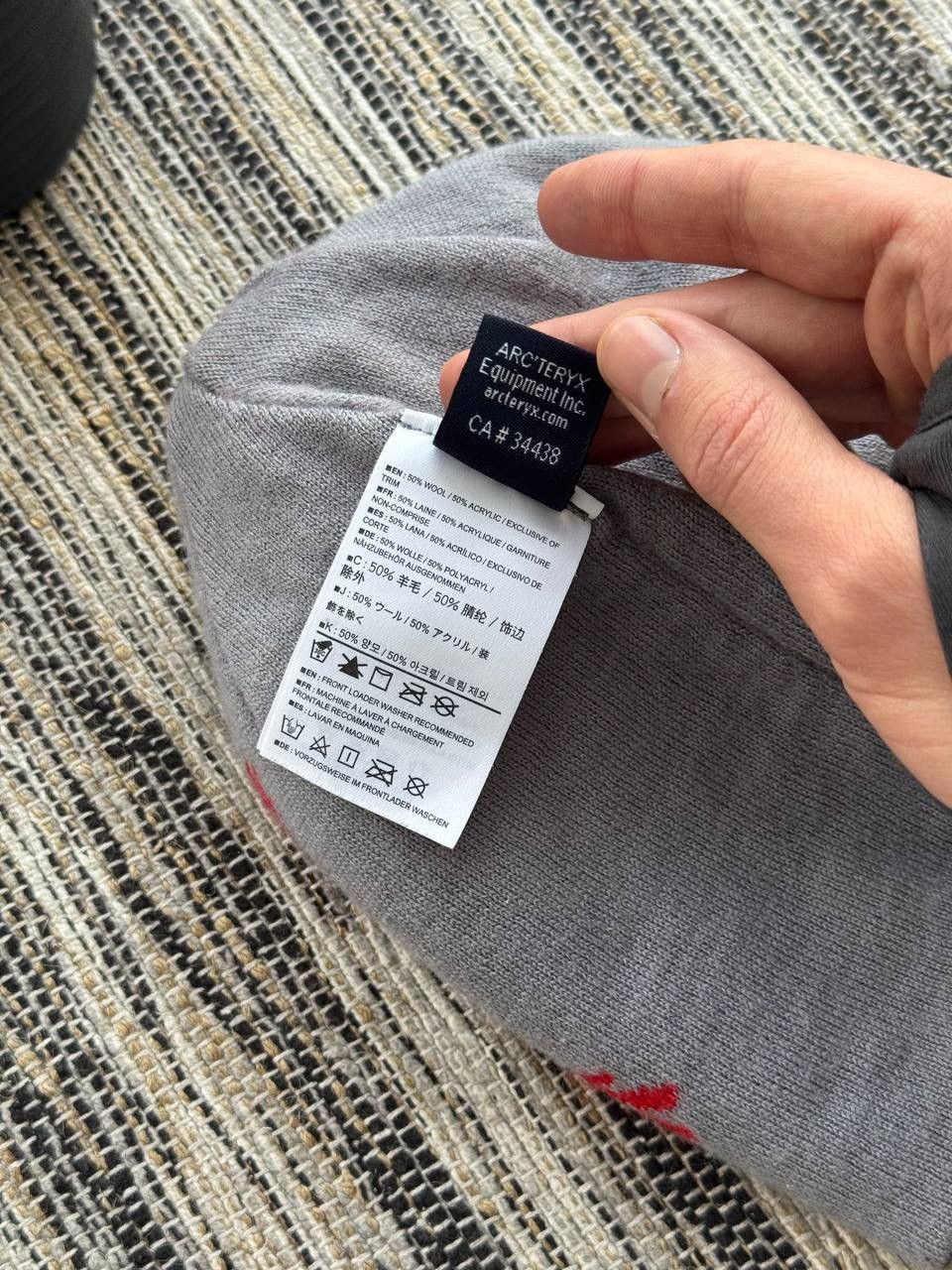 Arc'teryx ARCTERYX HAT REVERSIBLE DOUBLESIDE VINTAGE LOGO BIRD FLEECE Size ONE SIZE - 8 Thumbnail