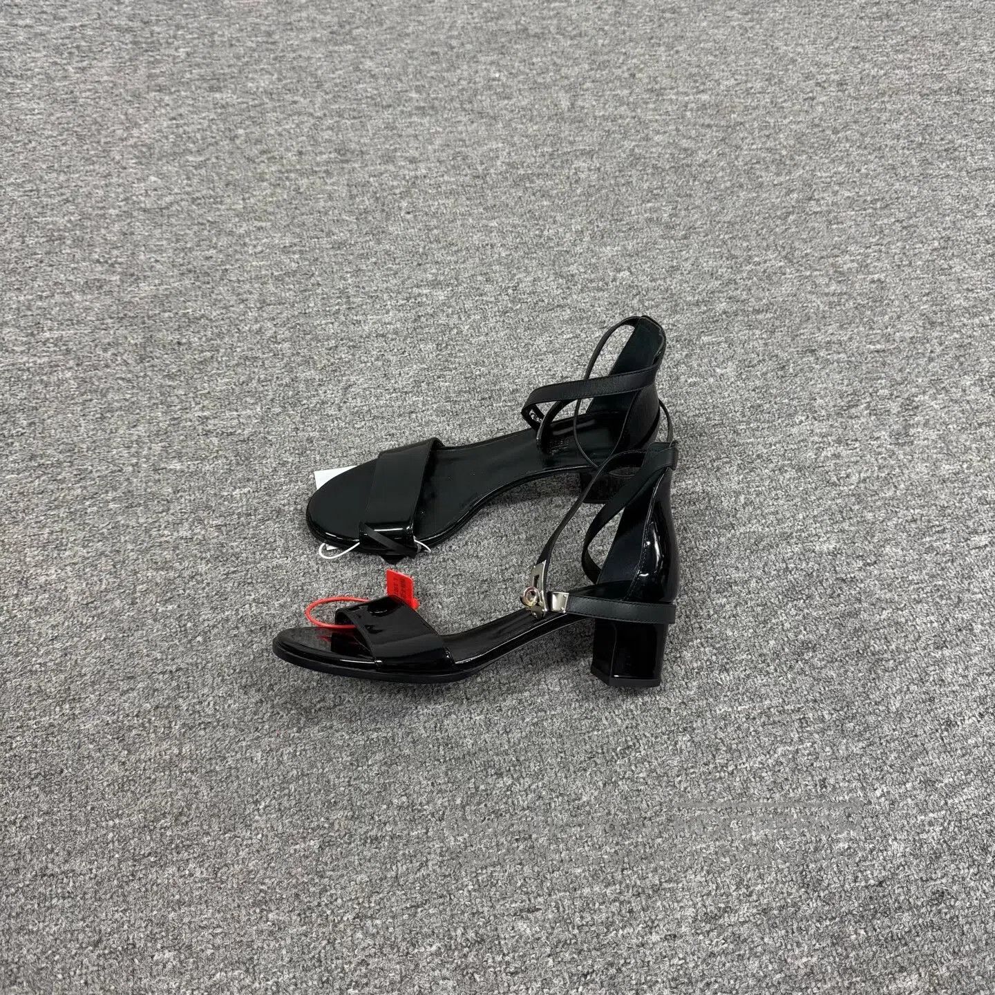 Hermes Hermes Kelly扣, black painted leather High-heeled sandals| Size US 7.5 / IT 37.5 - 2 Thumbnail
