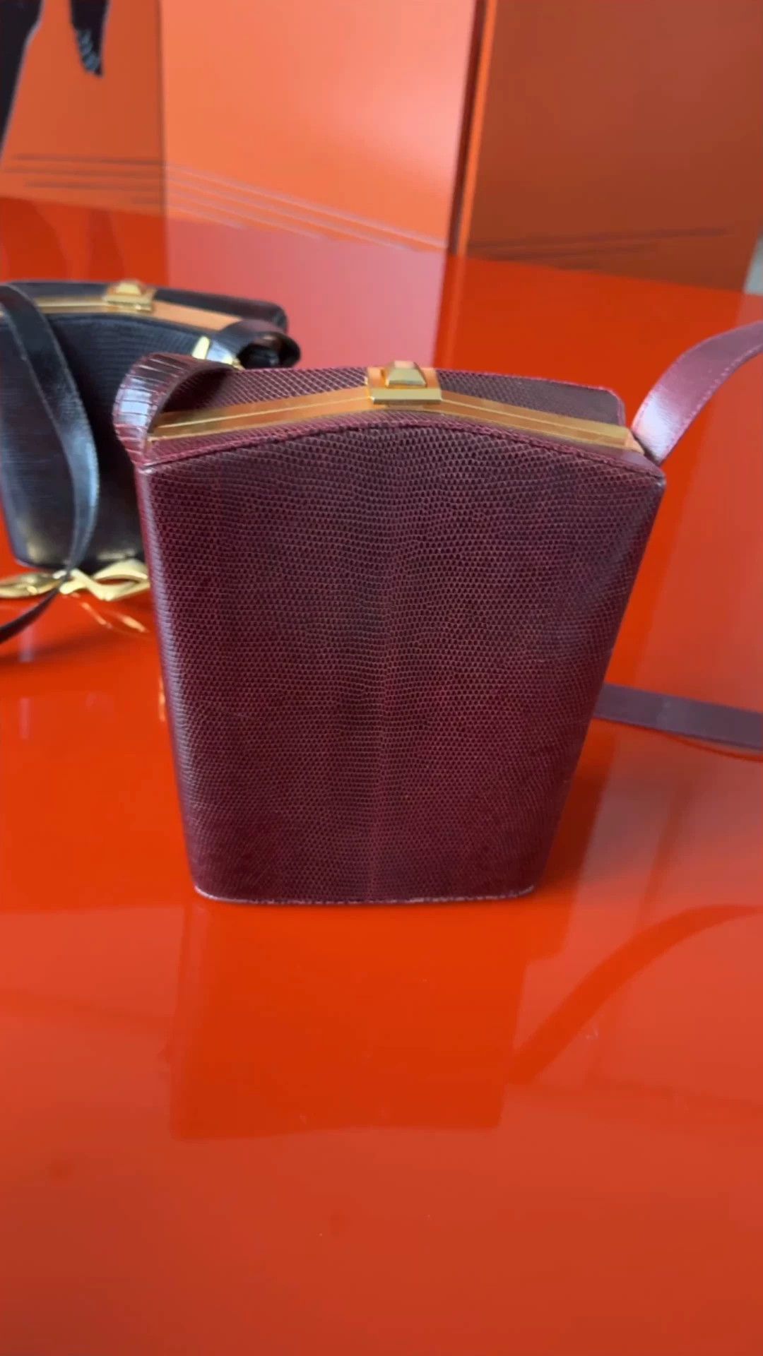 Gucci Gucci Rare Vintage Lizard Skin Wine Red Gold Box Bag Size ONE SIZE - 1 Thumbnail