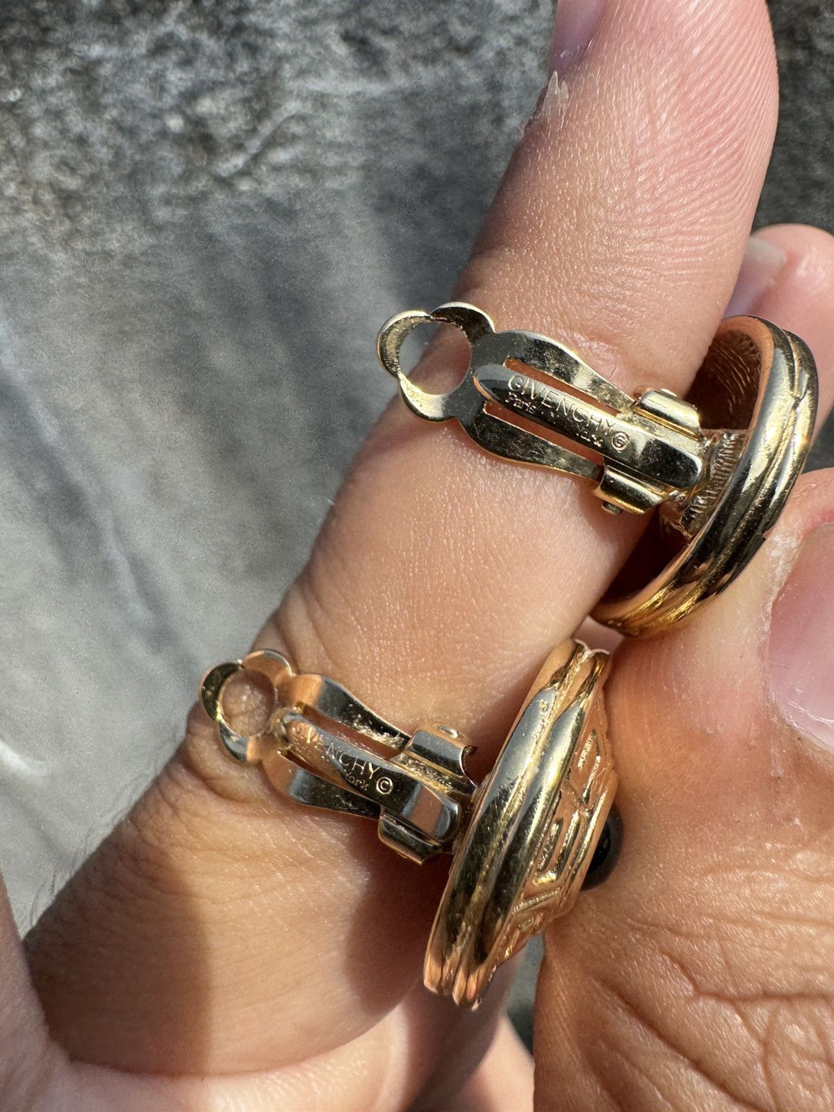 Givenchy Vintage Givenchy Earrings Clip On Size ONE SIZE - 2 Thumbnail