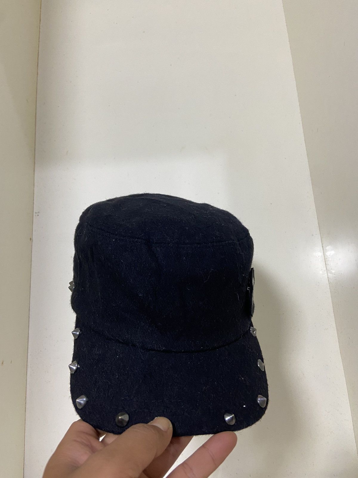 If Six Was Nine VTG PUNK SKULL STUDDED WITH THORNS HAT Size ONE SIZE - 10 Thumbnail