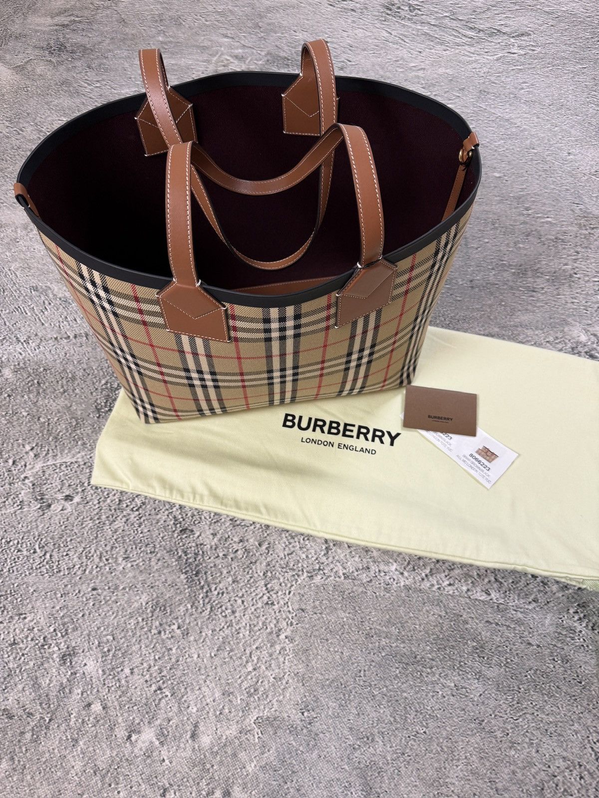 Burberry Burberry Medium London Nova Check Hand Tote Bag Size ONE SIZE - 2 Thumbnail
