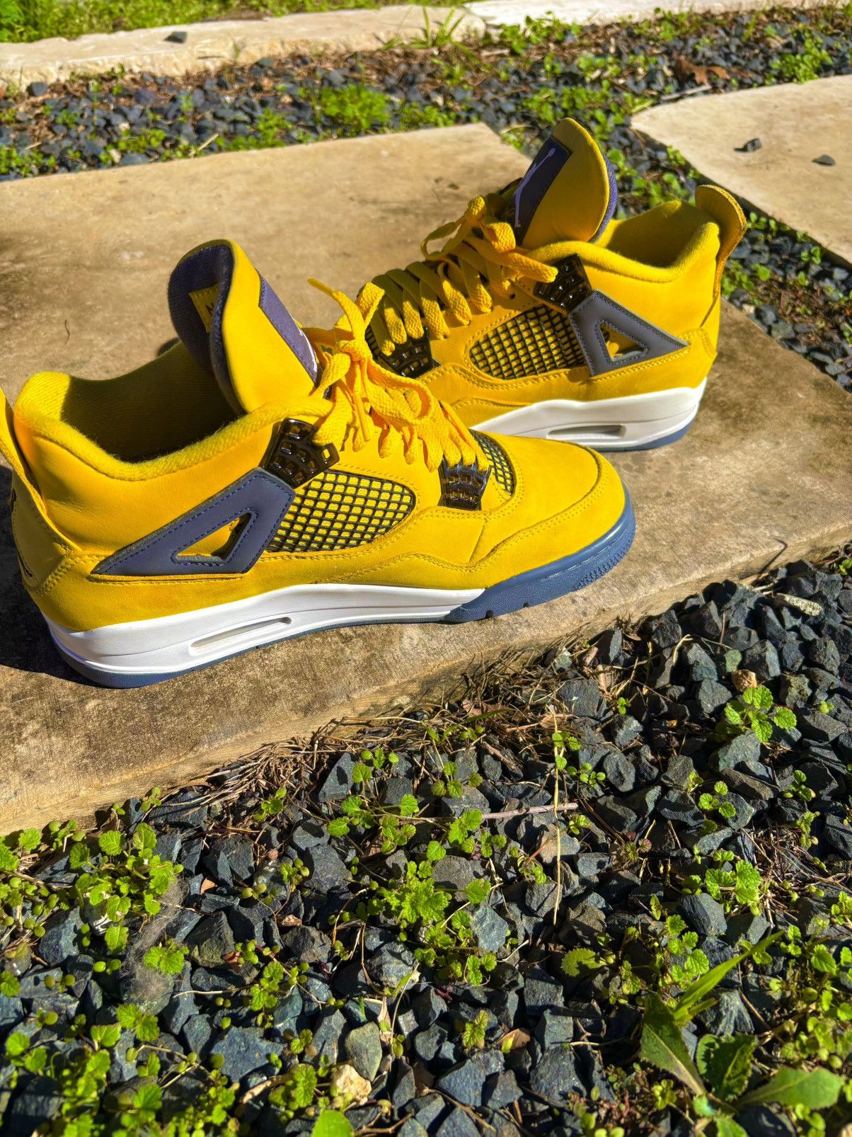 Jordan Brand Air Jordan 4 “Yellow Lightning” Size US 9 / EU 42 - 2 Thumbnail