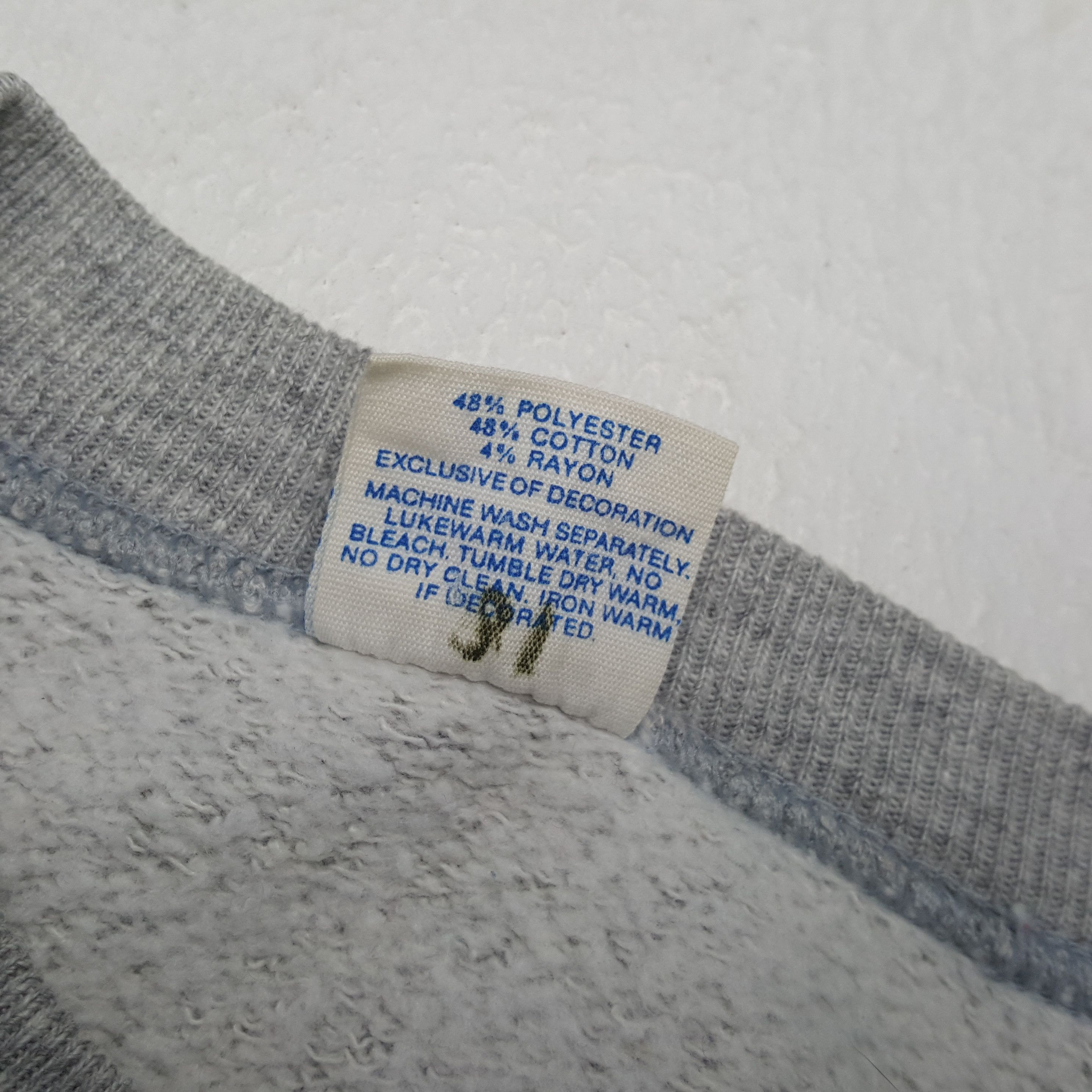 Disney Mickey Mouse Disney Character Sweatshirt RR5 Size US M / EU 48-50 / 2 - 5 Thumbnail