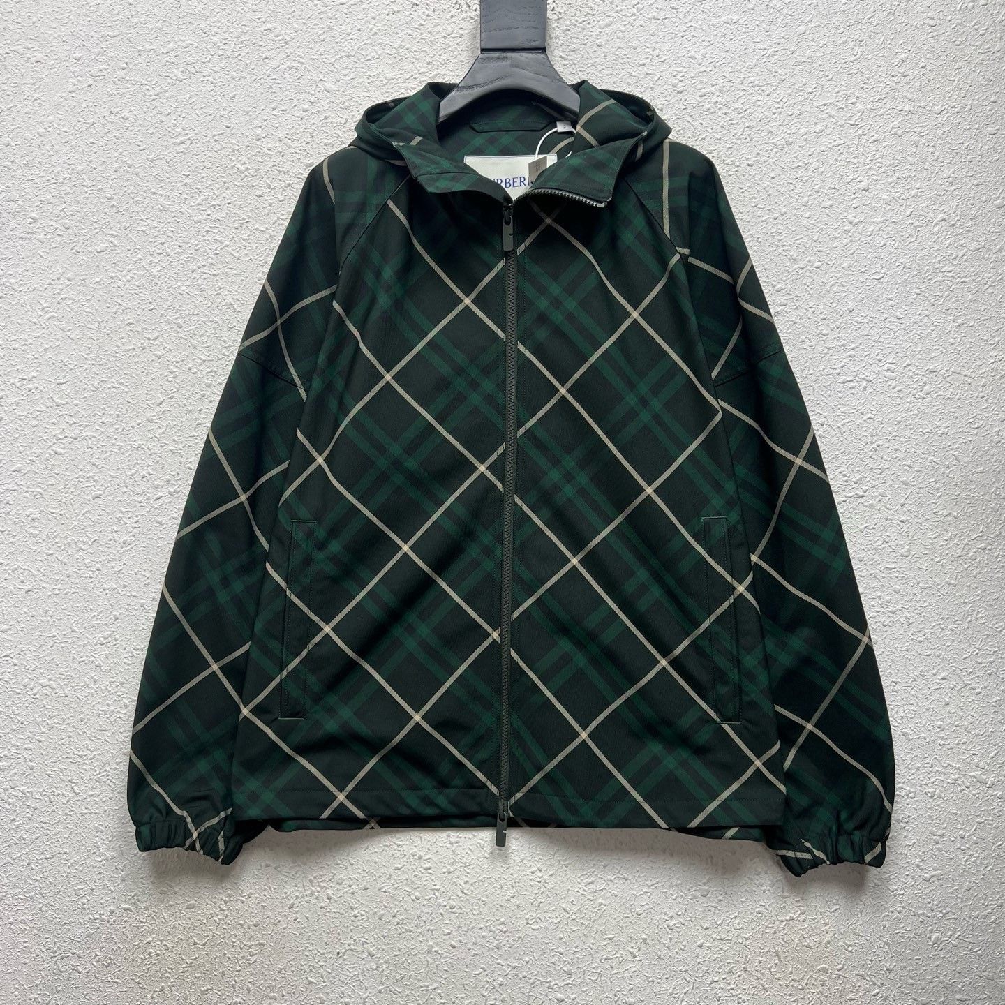 Burberry Burberry New Green Check Jacket Size US S / EU 44-46 / 1 - 1 Thumbnail