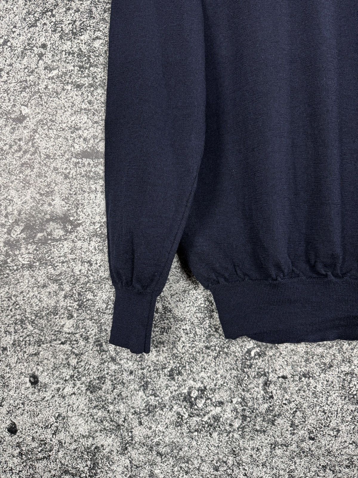 Orvis Orvis V-Neck Sweater Merino Wool Pullover Italy Slim Size M Size US M / EU 48-50 / 2 - 12 Thumbnail