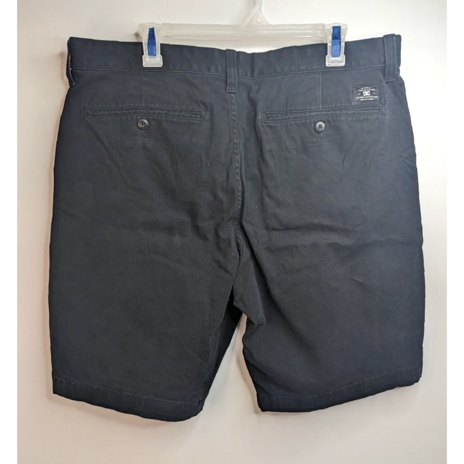 Vintage DC Shoes Chino Shorts Men 32 Black Bottoms Casual Canvas Cotton Flat Front Inseam 9in Relaxed Regular Size 36 Size US 36 / EU 52 - 5 Thumbnail