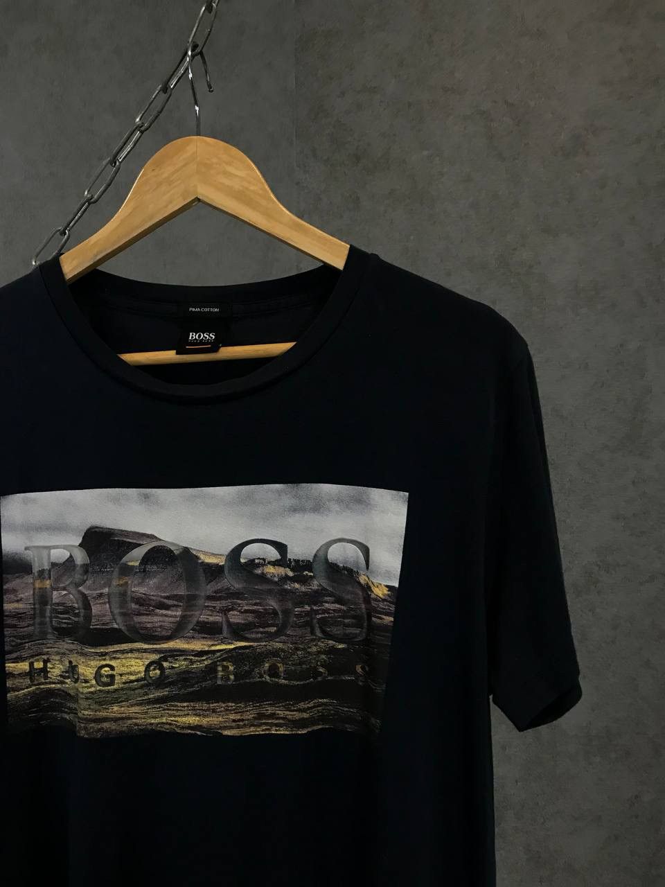 Hugo Boss Hugo Boss designer big center logo tee Size US M / EU 48-50 / 2 - 2 Thumbnail