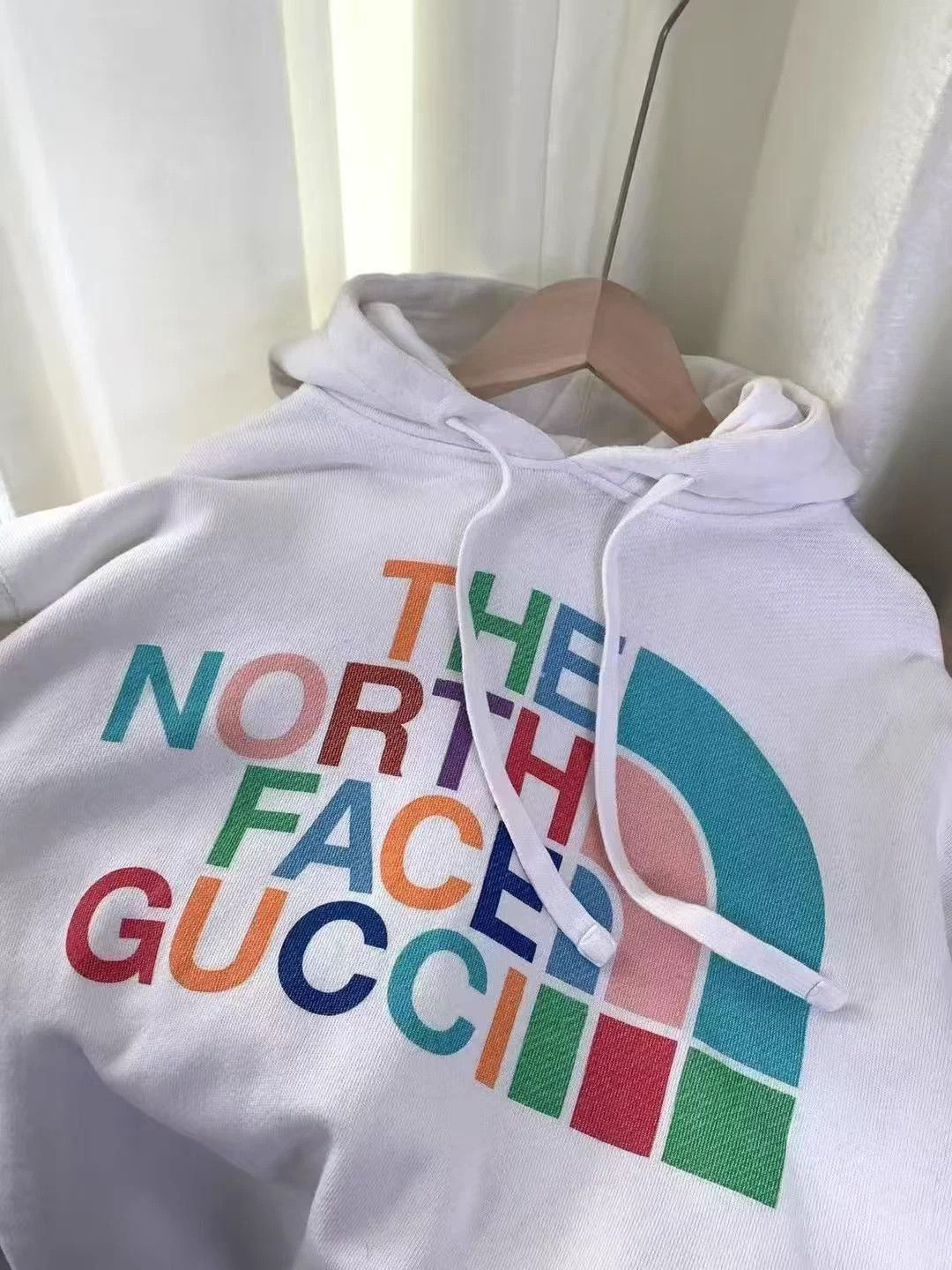 Gucci Gucci x The North Face Logo White Hoodie S Size S / US 4 / IT 40 - 2 Thumbnail