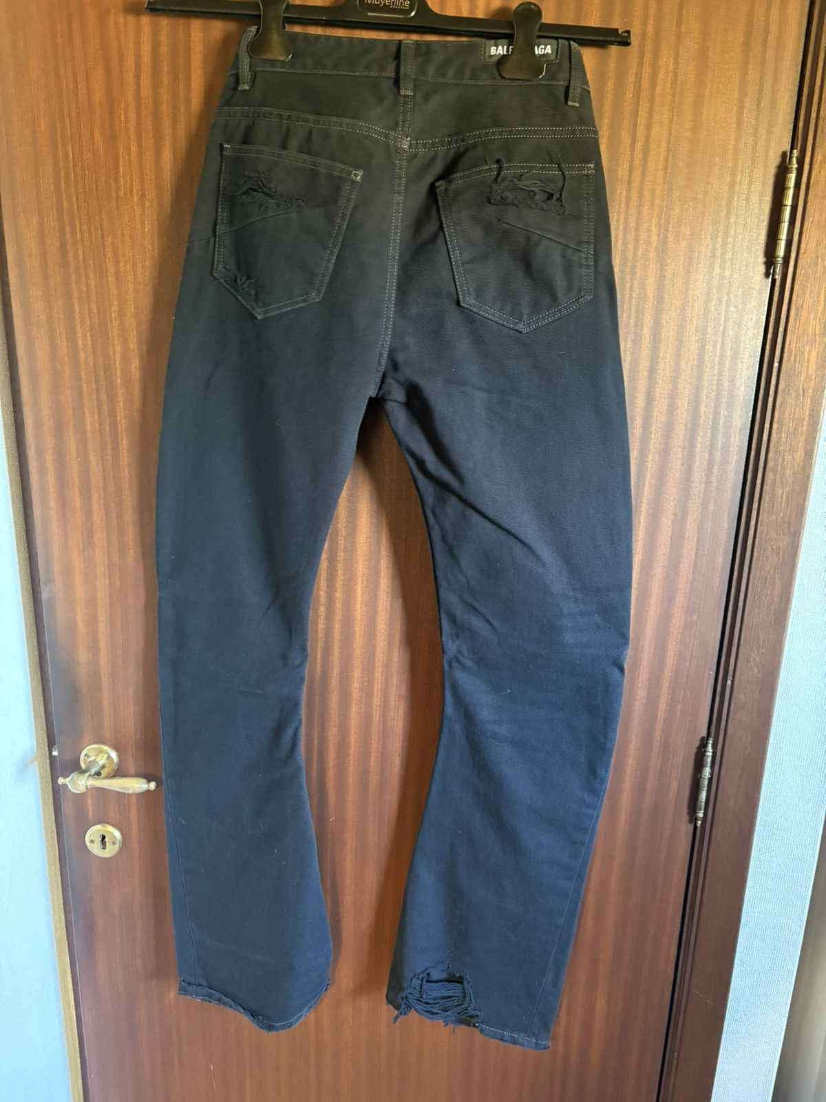 Balenciaga Balenciaga c shape destroy jeans Size US 32 / EU 48 - 2 Thumbnail
