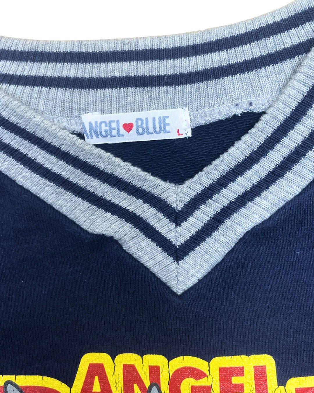 Angel Blue Angel Blue "I Found My Heart" Bugs Bunny Cropped Sweatshirt Size M / US 6-8 / IT 42-44 - 3 Thumbnail