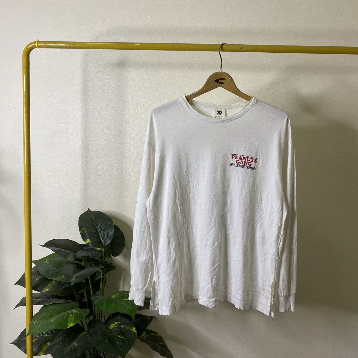 Peanuts GU x Peanuts Gang 70th Anniversary Collaboration LS T Shirt Size US M / EU 48-50 / 2 - 5 Thumbnail