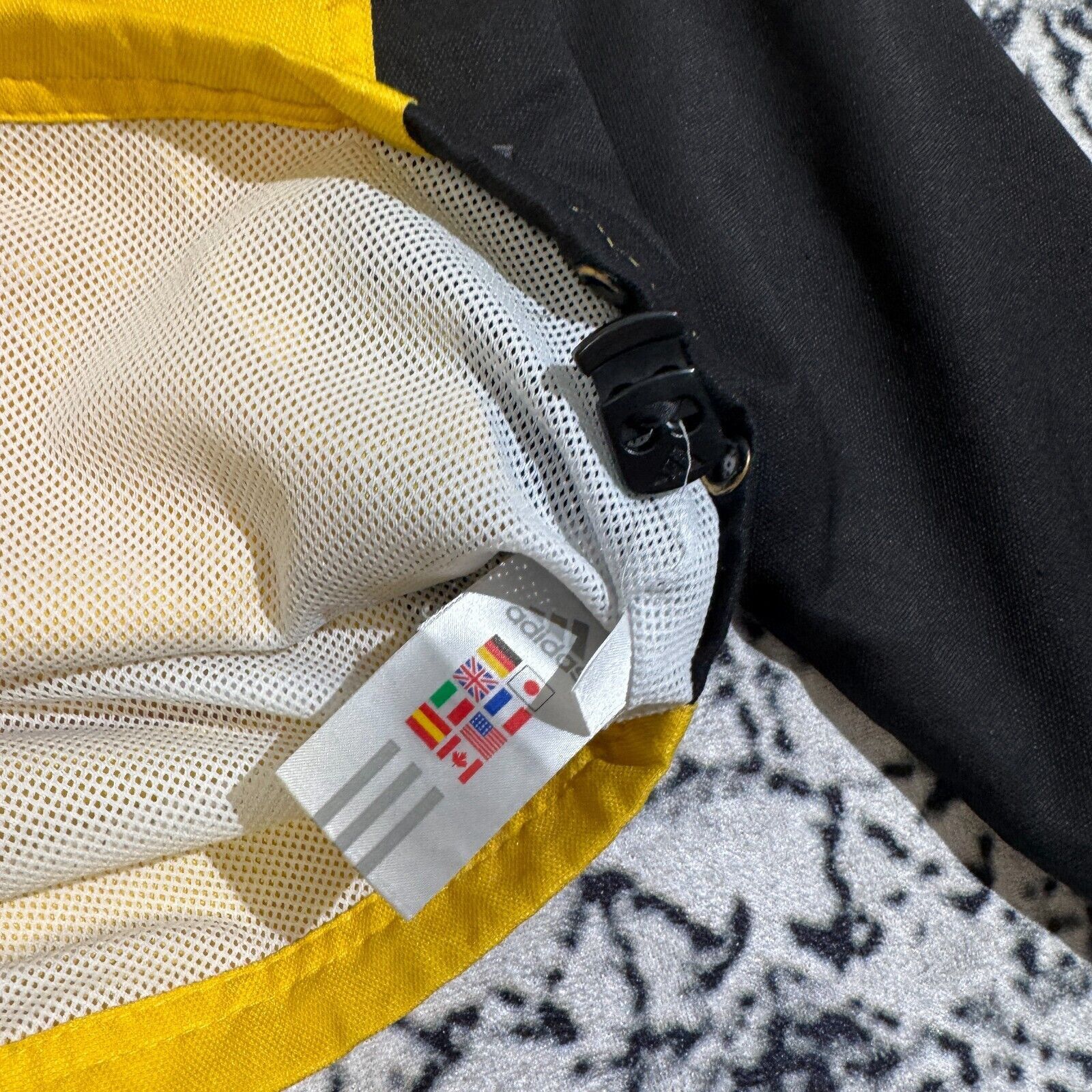 Adidas Adidas Unisex Yellow Polyester Jacket Size XXS Tracksuit Size US XXS / EU 40 - 10 Thumbnail