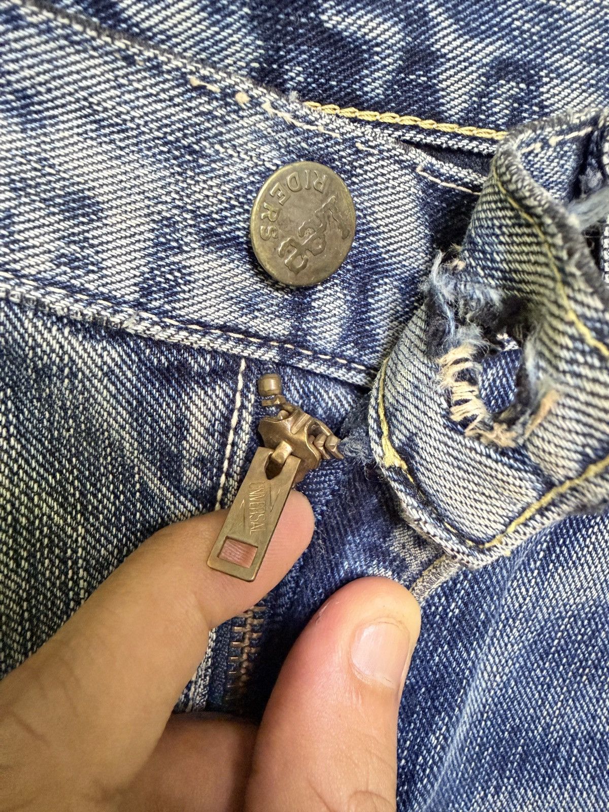 Vintage Vintage Lee Distressed Flare Bootcut Wiskered Denim Jeans Size US 29 - 8 Thumbnail