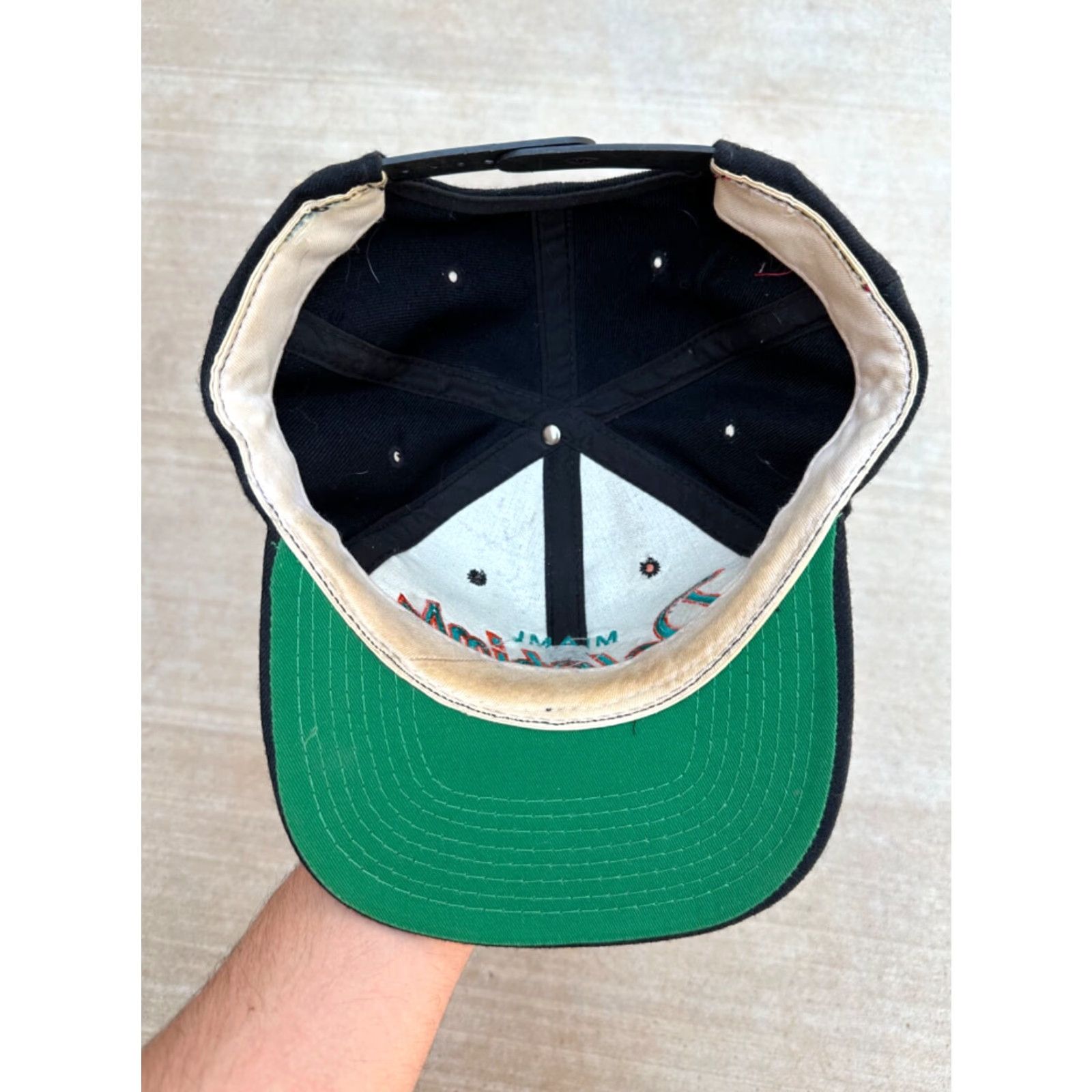 Sports Specialties VINTAGE Sports Specialties Miami Dolphins Black Wool Script Snapback Hat Men One Size Black Dome 90s Football NFL Snapback Mens Size ONE SIZE - 4 Thumbnail