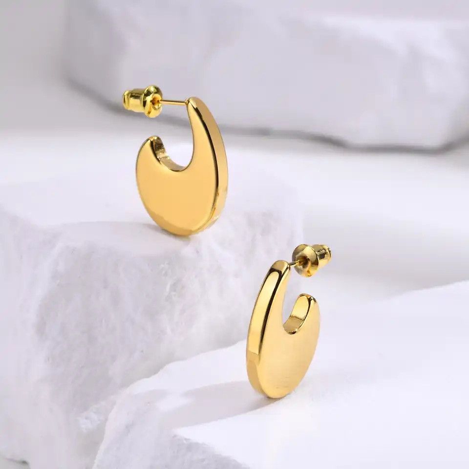 Other Simple U Shaped Earrings Size ONE SIZE - 1 Thumbnail